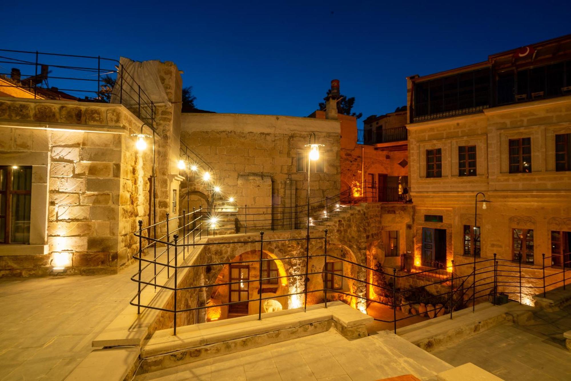 Atilla's Cave Hotel 4*