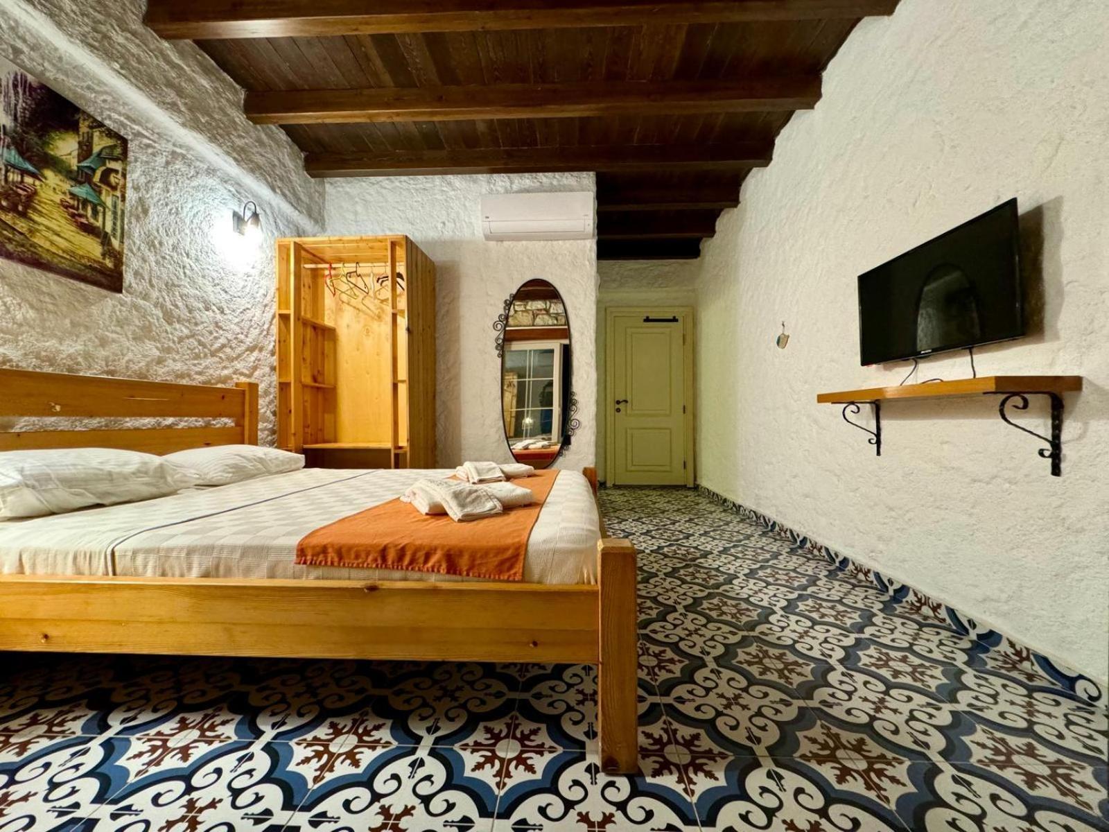 Elysium Bed & Breakfast *