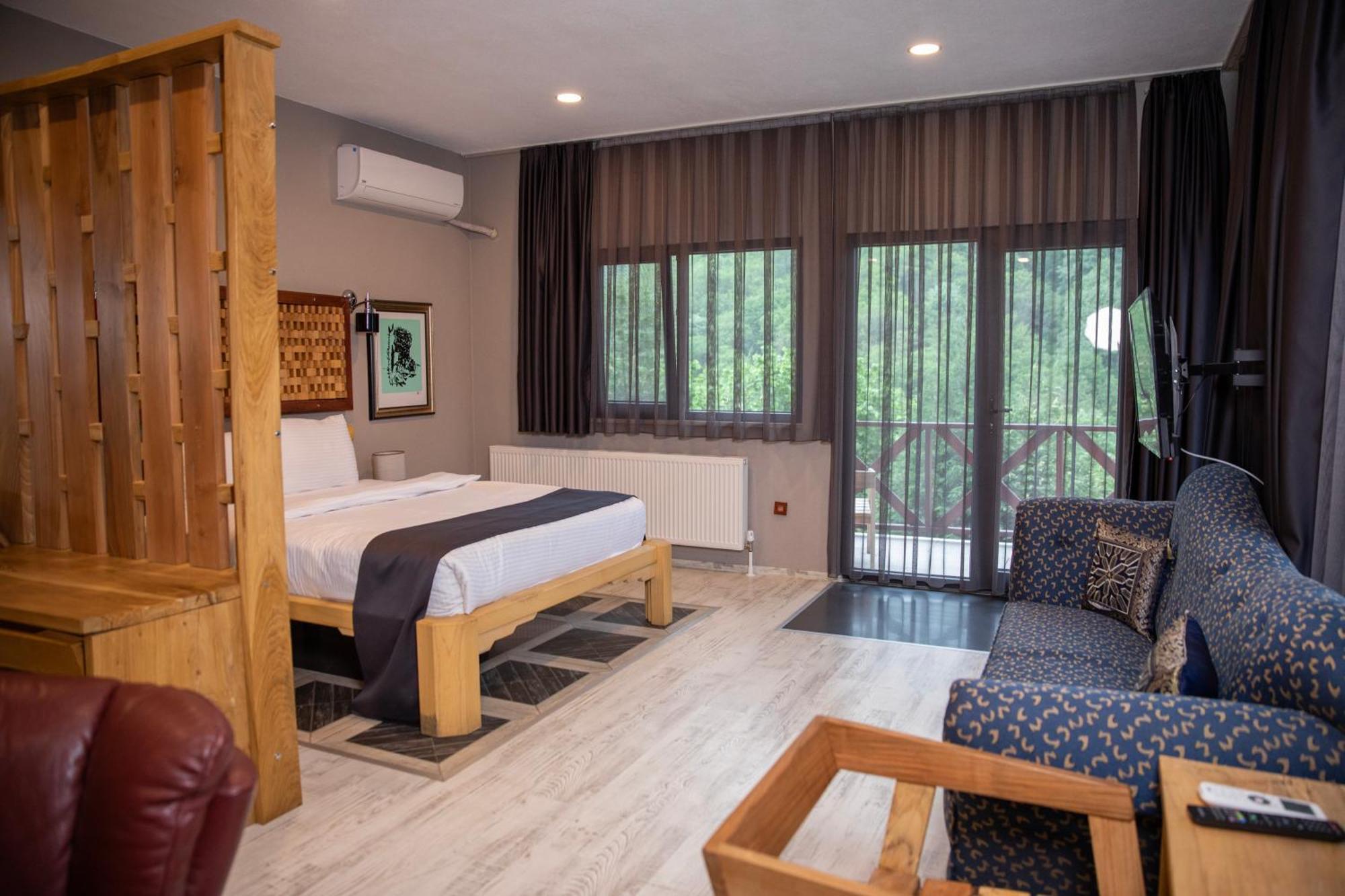 The Canyon And Restoran Hotel *