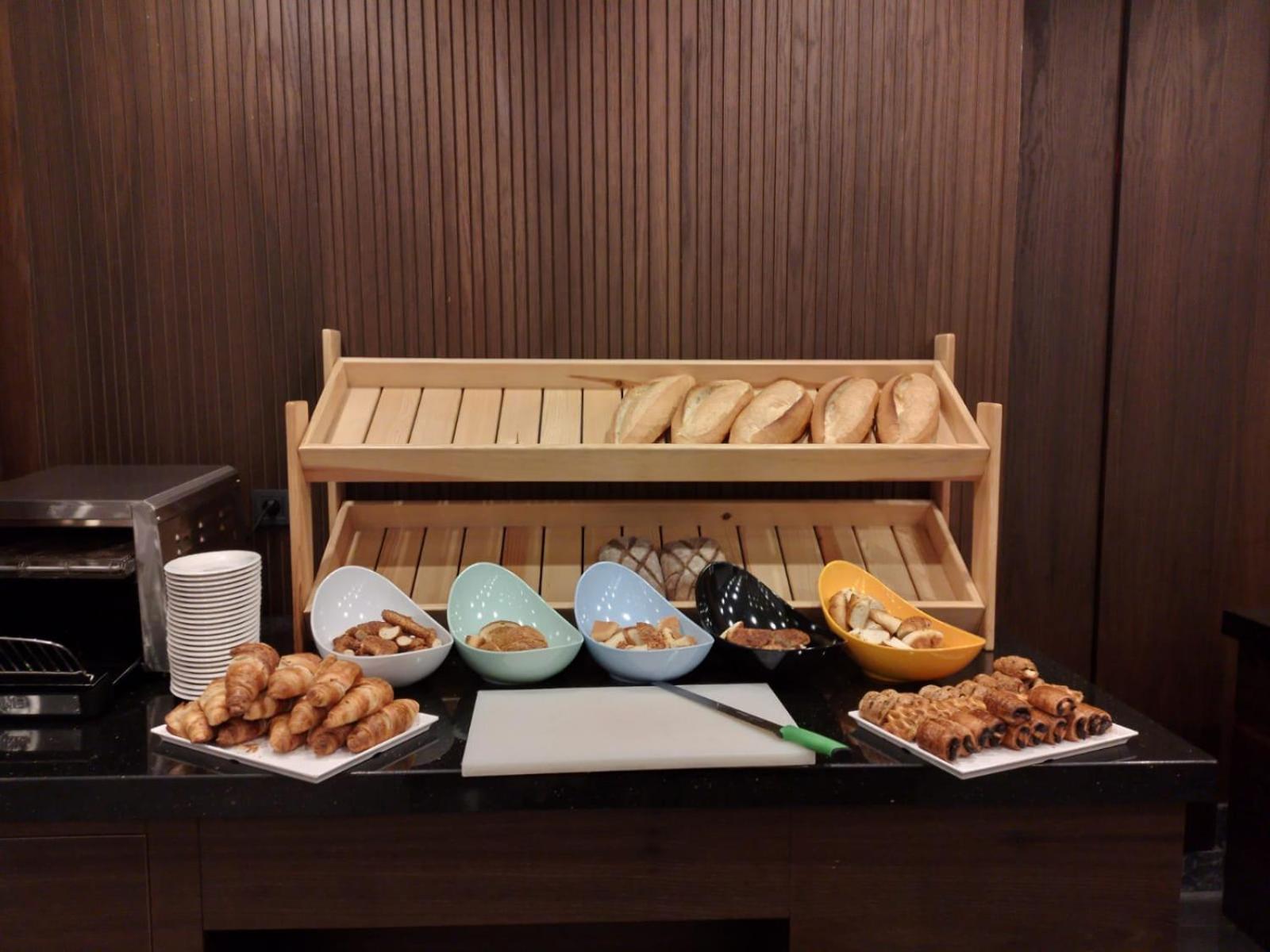 Hotel Ramada By Wyndham Umraniye 4*