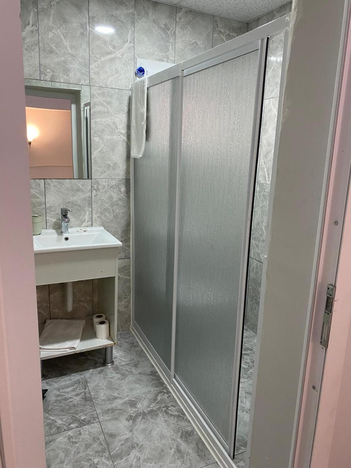 Izan Bakis Aparthotel