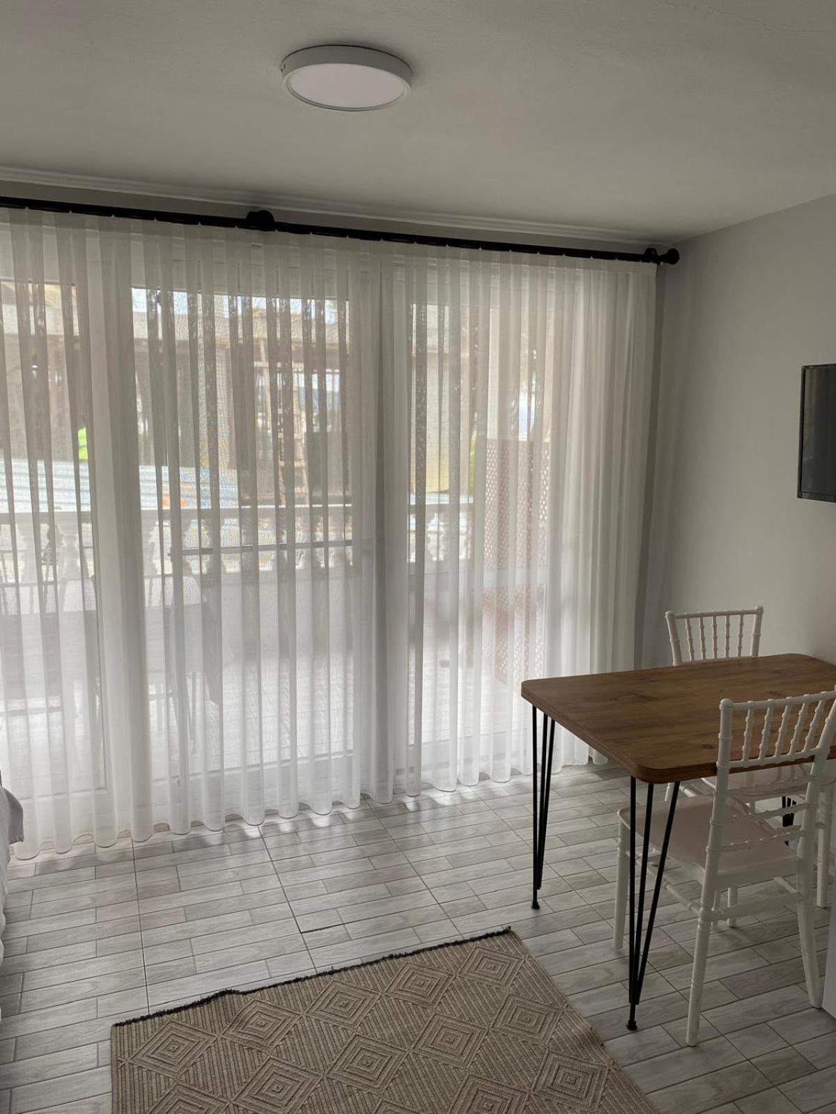 Izan Bakis Aparthotel