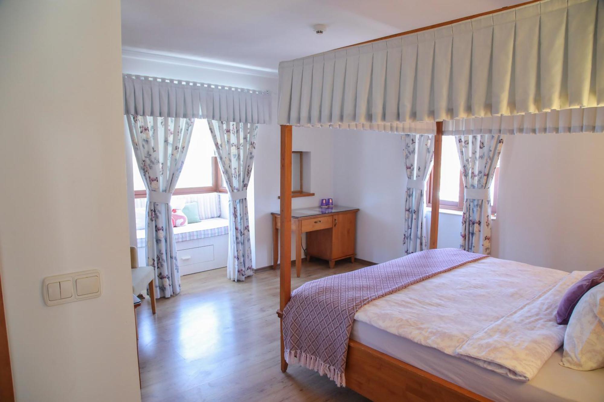 Leylak Hotel