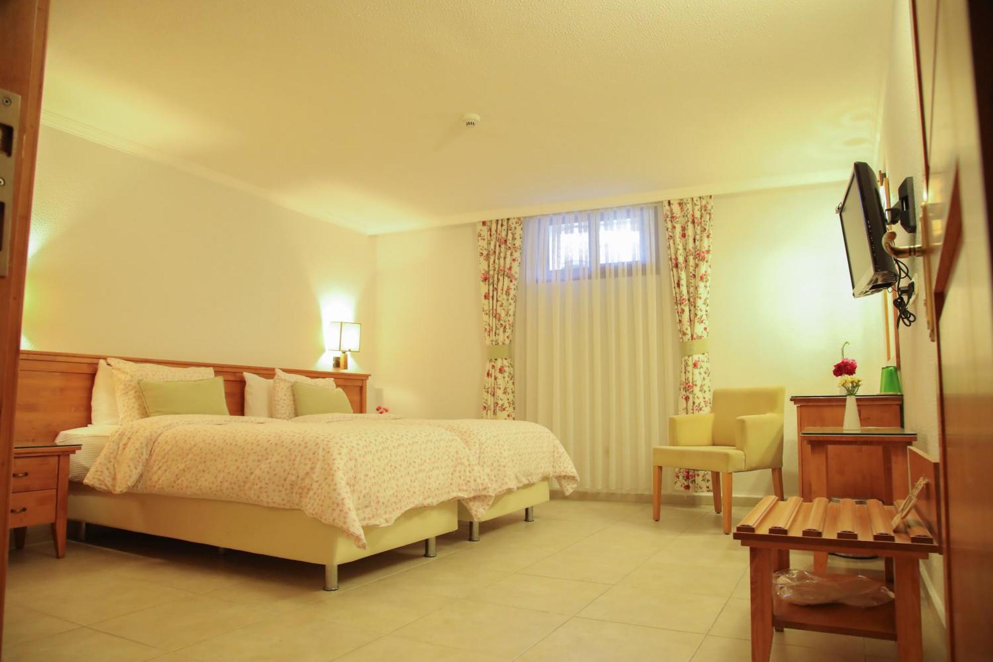 Leylak 4* Alacati