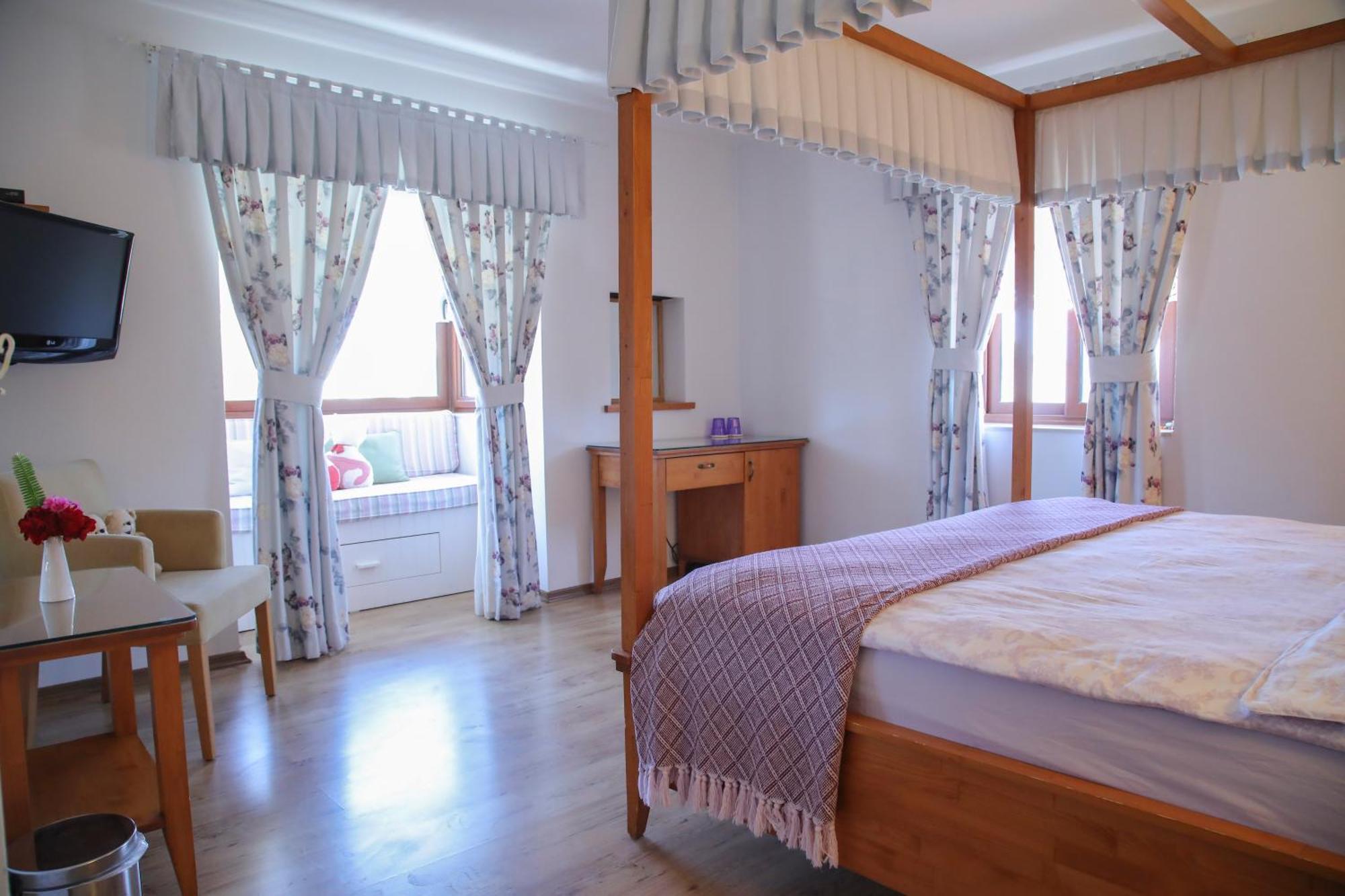 Leylak Hotel