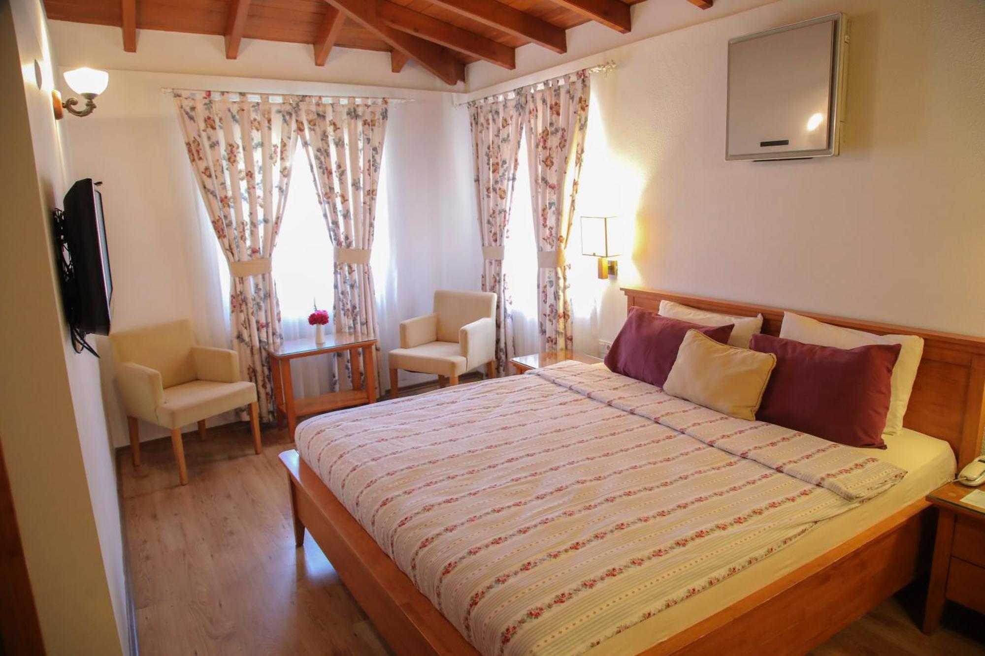 Leylak Hotel 4*