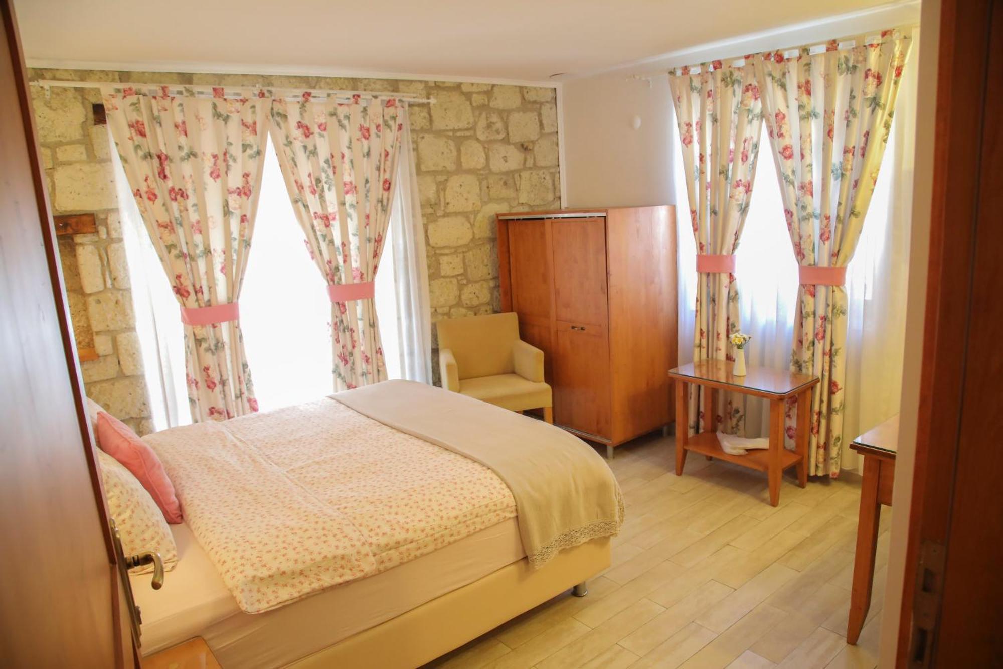 Leylak 4*