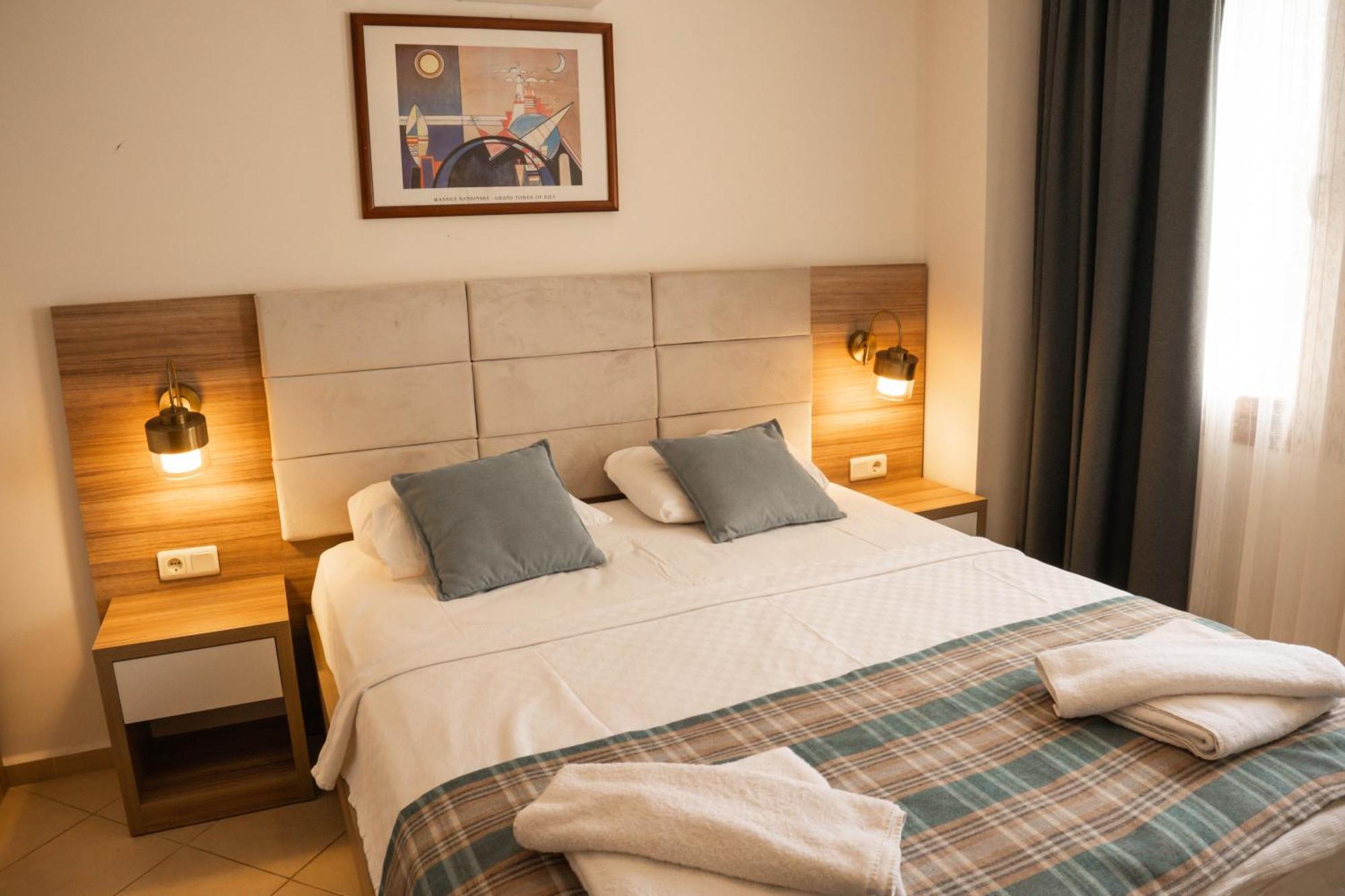 Hotel Perdikia Hill And