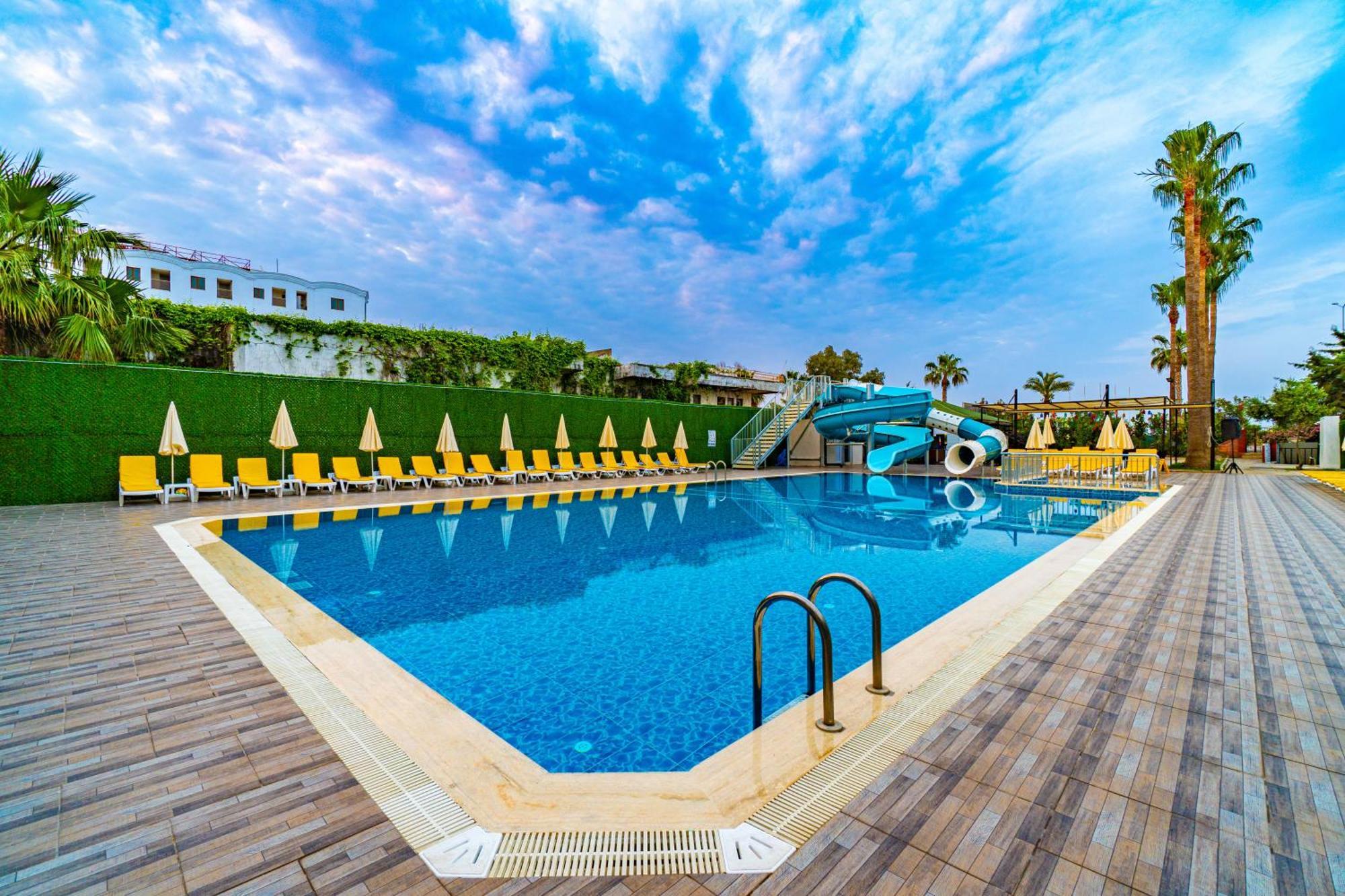 De Mare Family Hotel 3*
