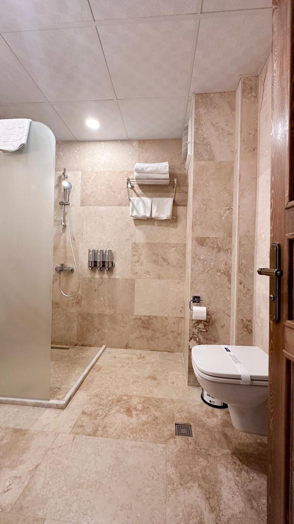 Rocca Stone House *