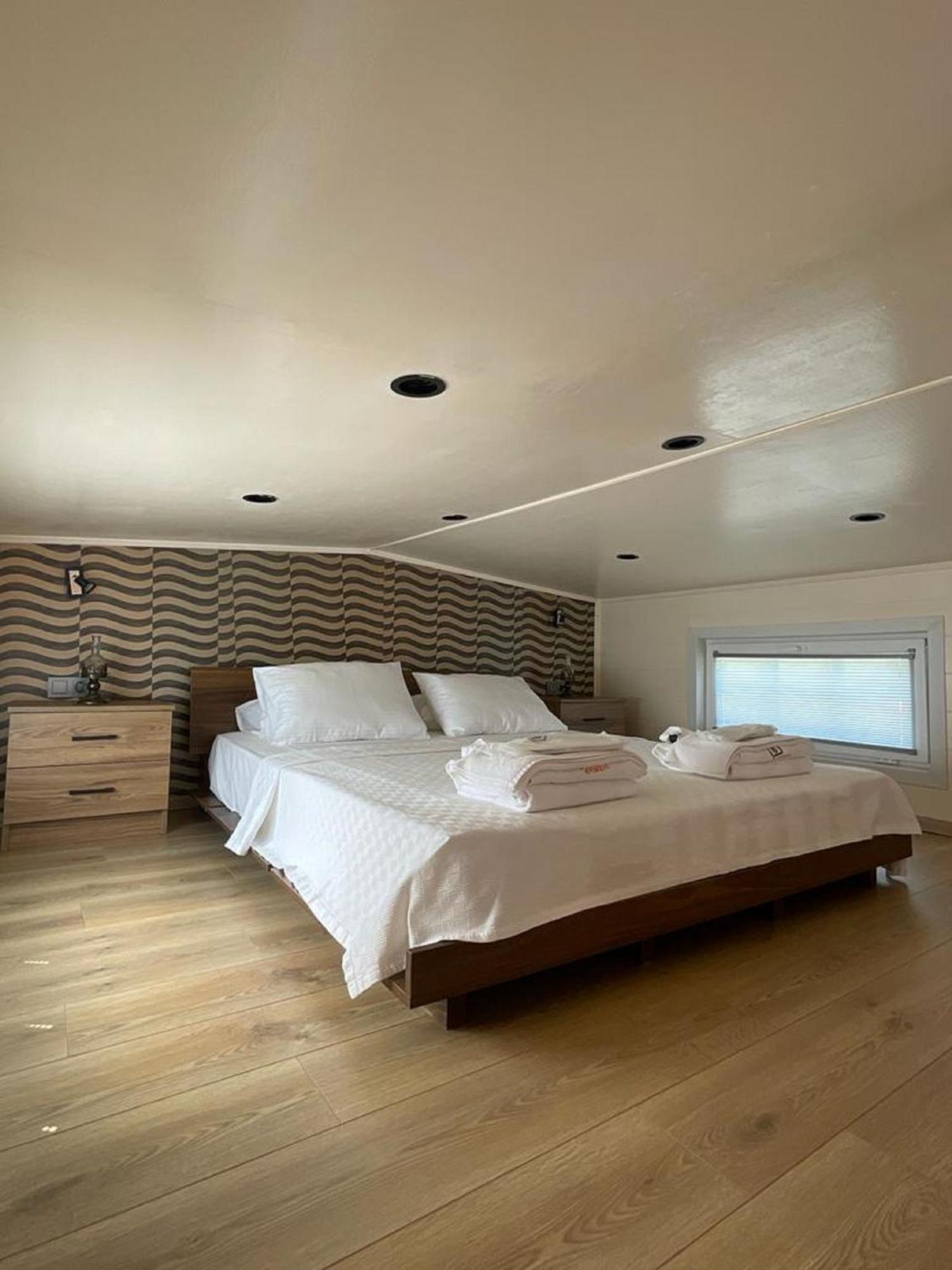 Bed & Breakfast Eksado *