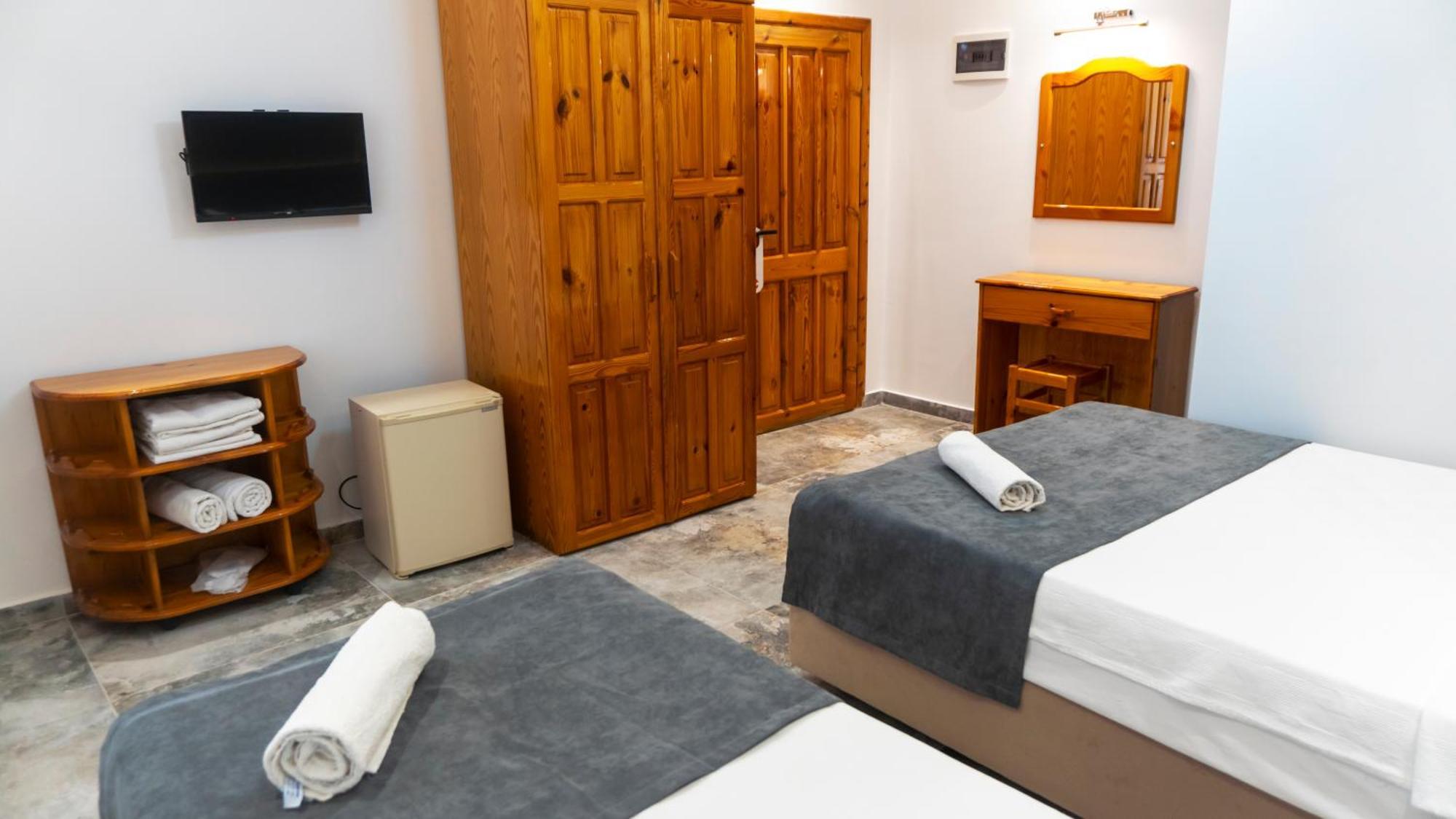Rain Hotel 4*