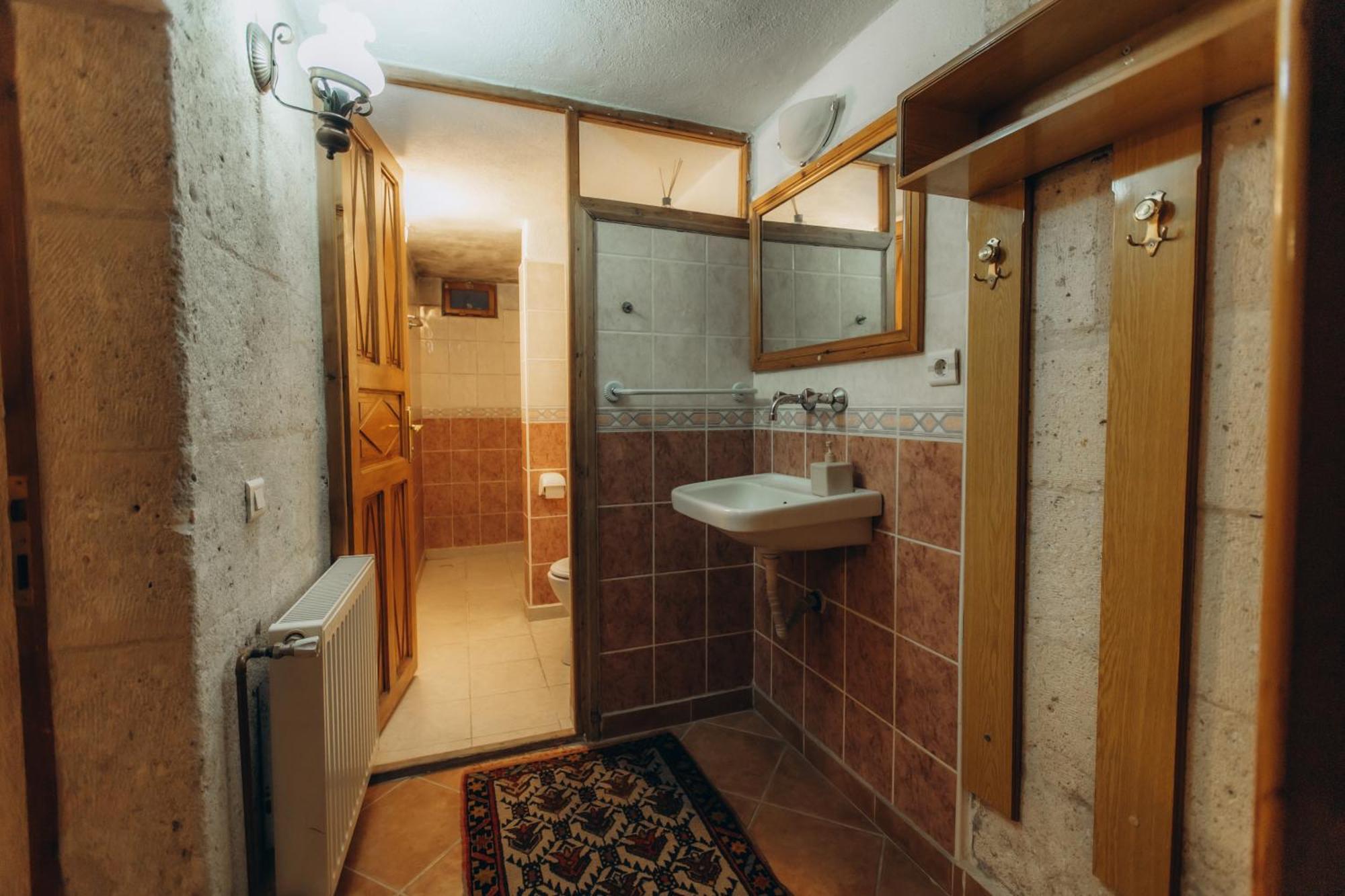 Anatolia Raymonde Cave House Guest house *