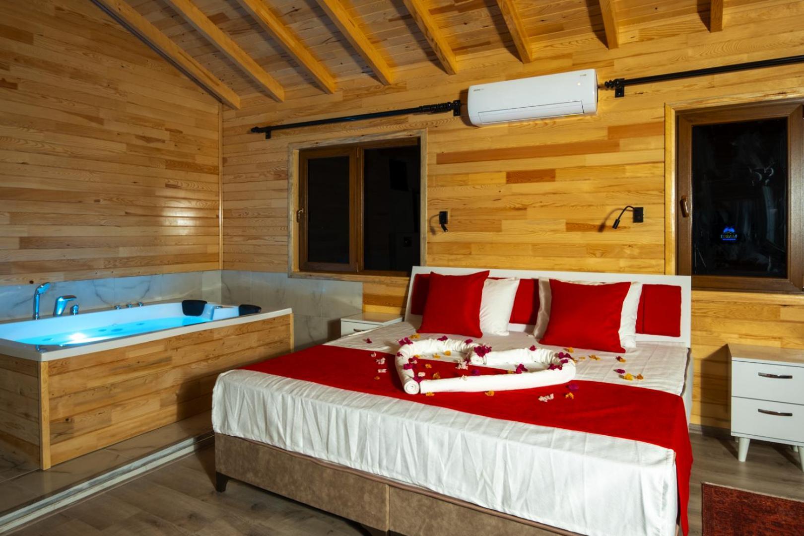 Marti Hotel *