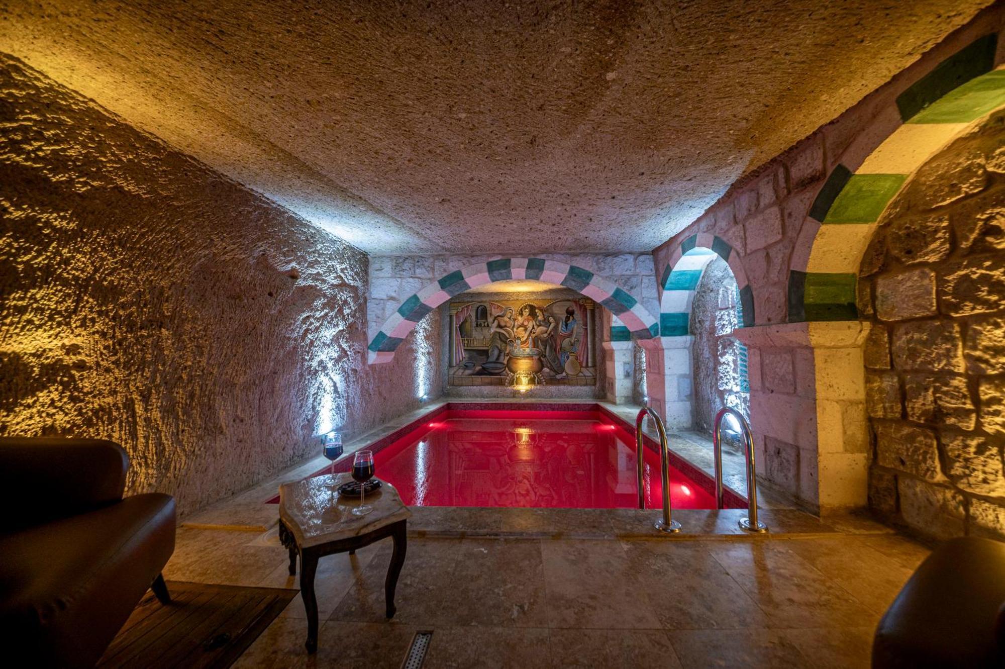 Hotel Capp Royal Cave *