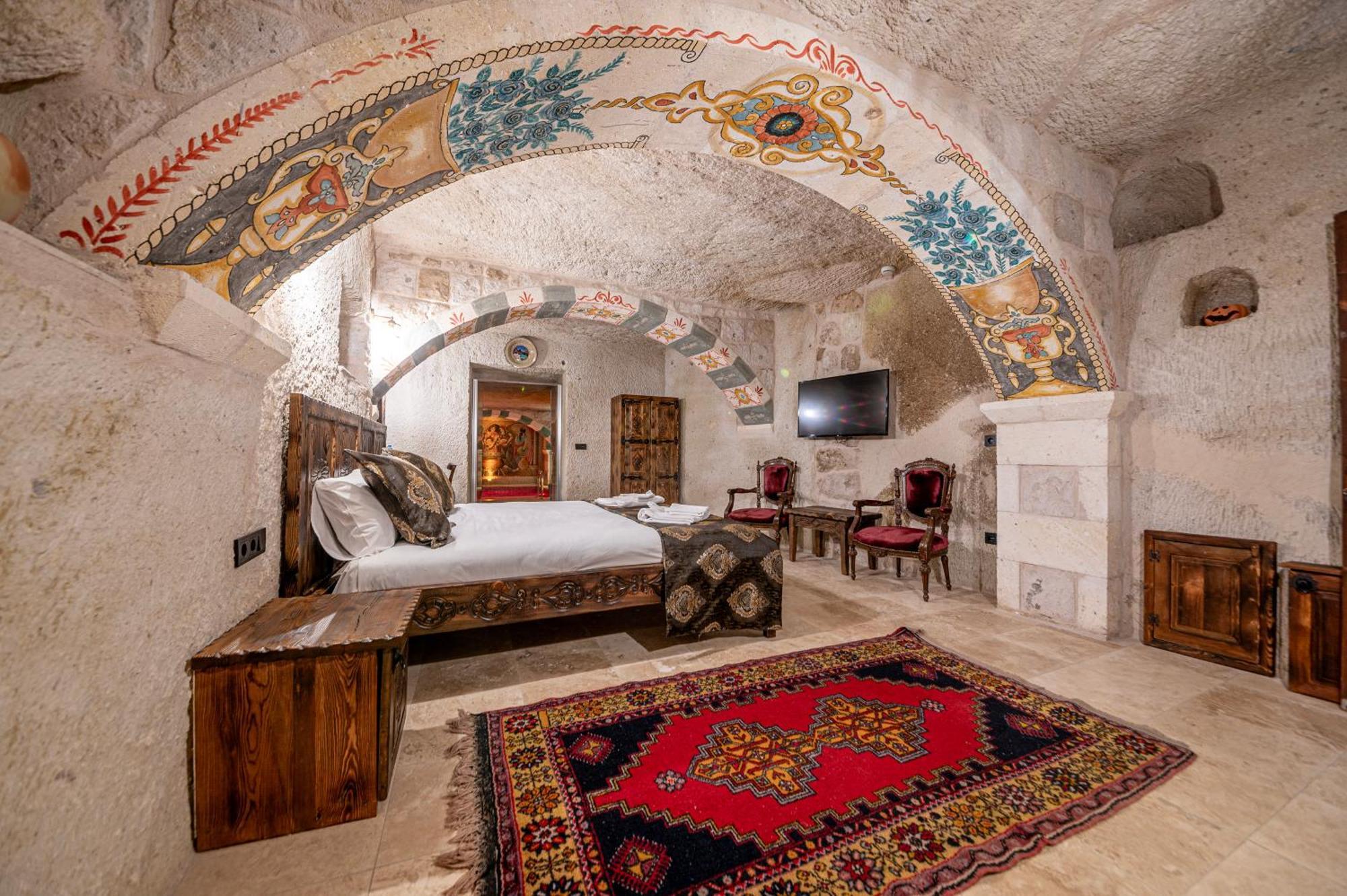 Hotel Capp Royal Cave