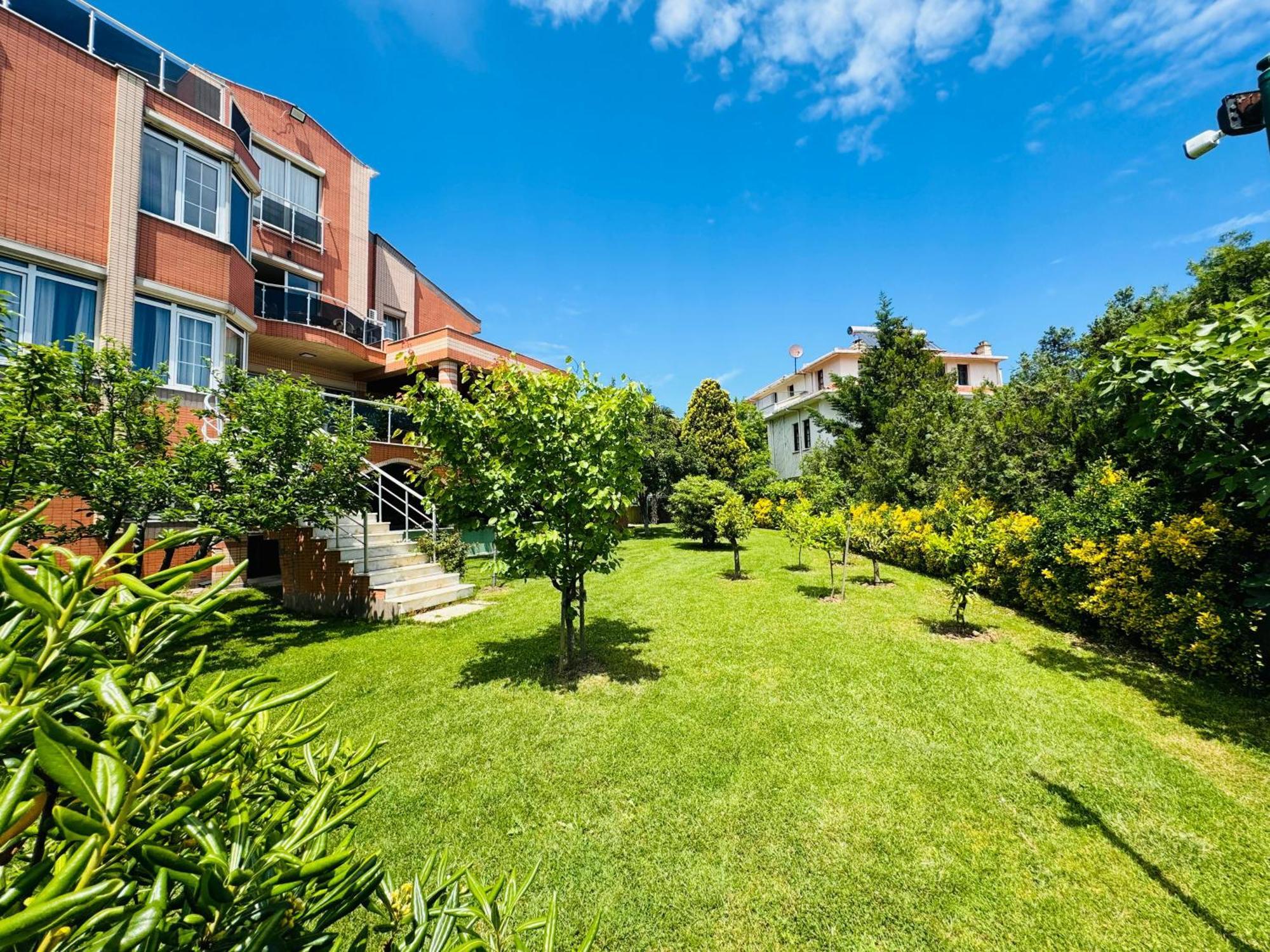 Treekos Istanbul Airport Hotel 4*