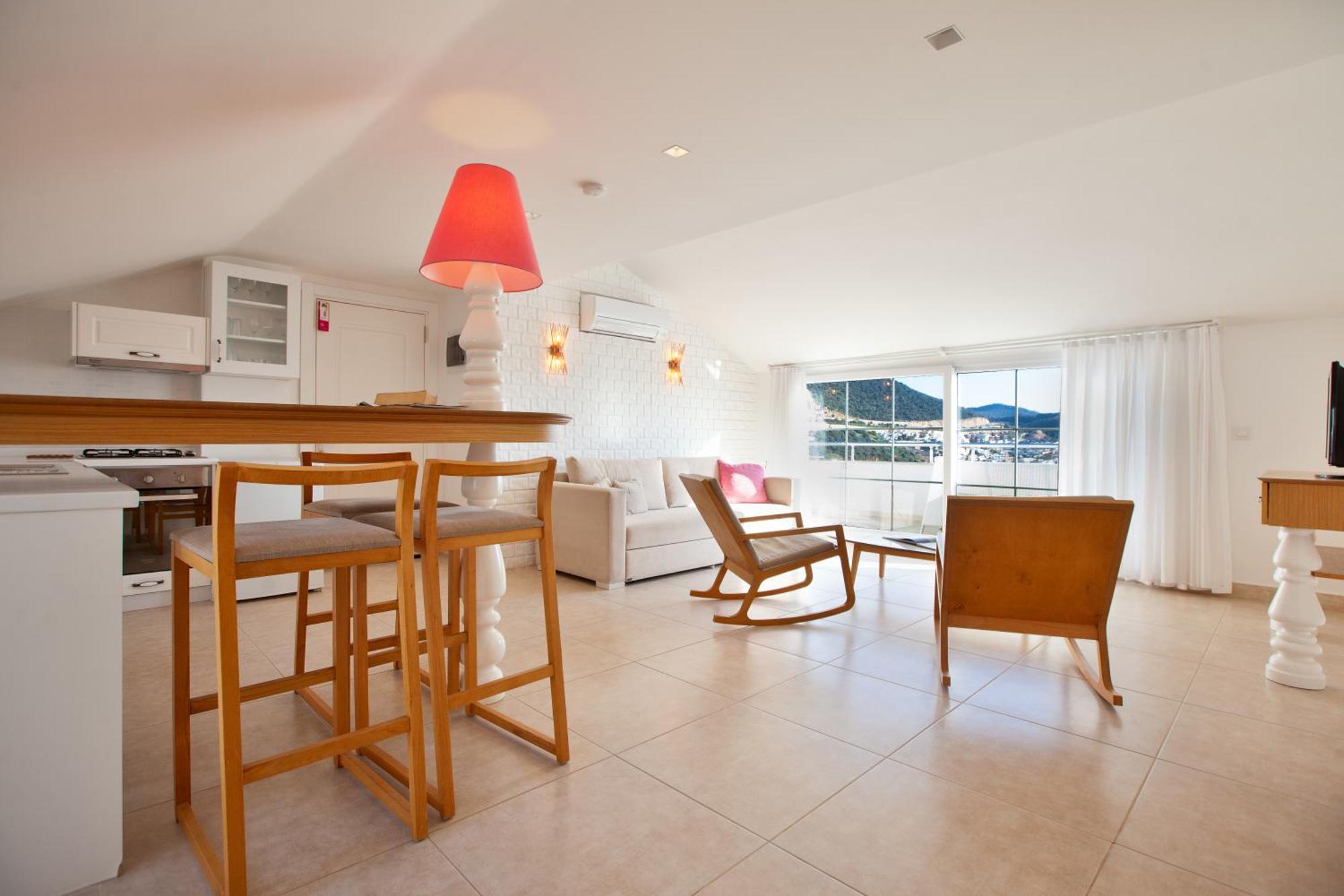 302 Apartment *