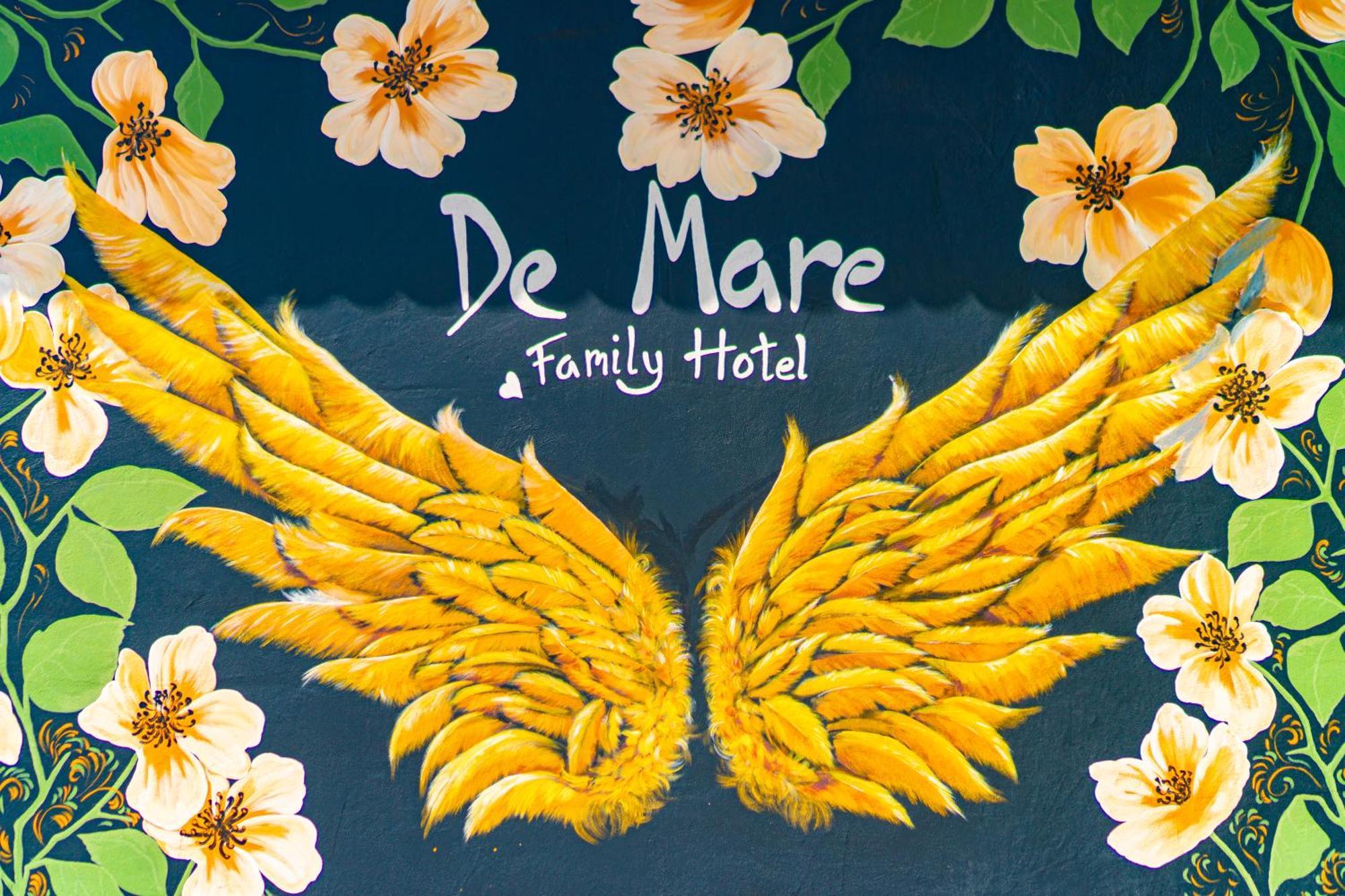 De Mare Family 3*