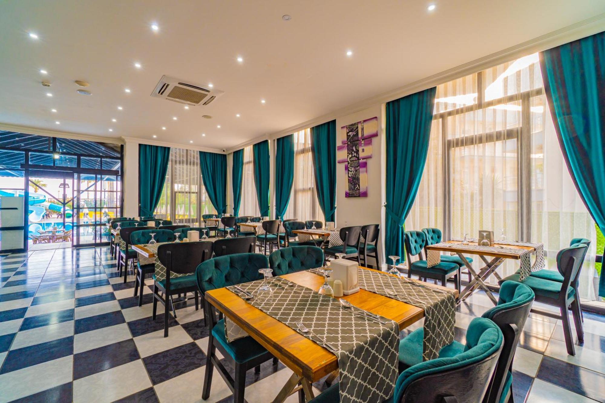 De Mare Family Hotel 3*