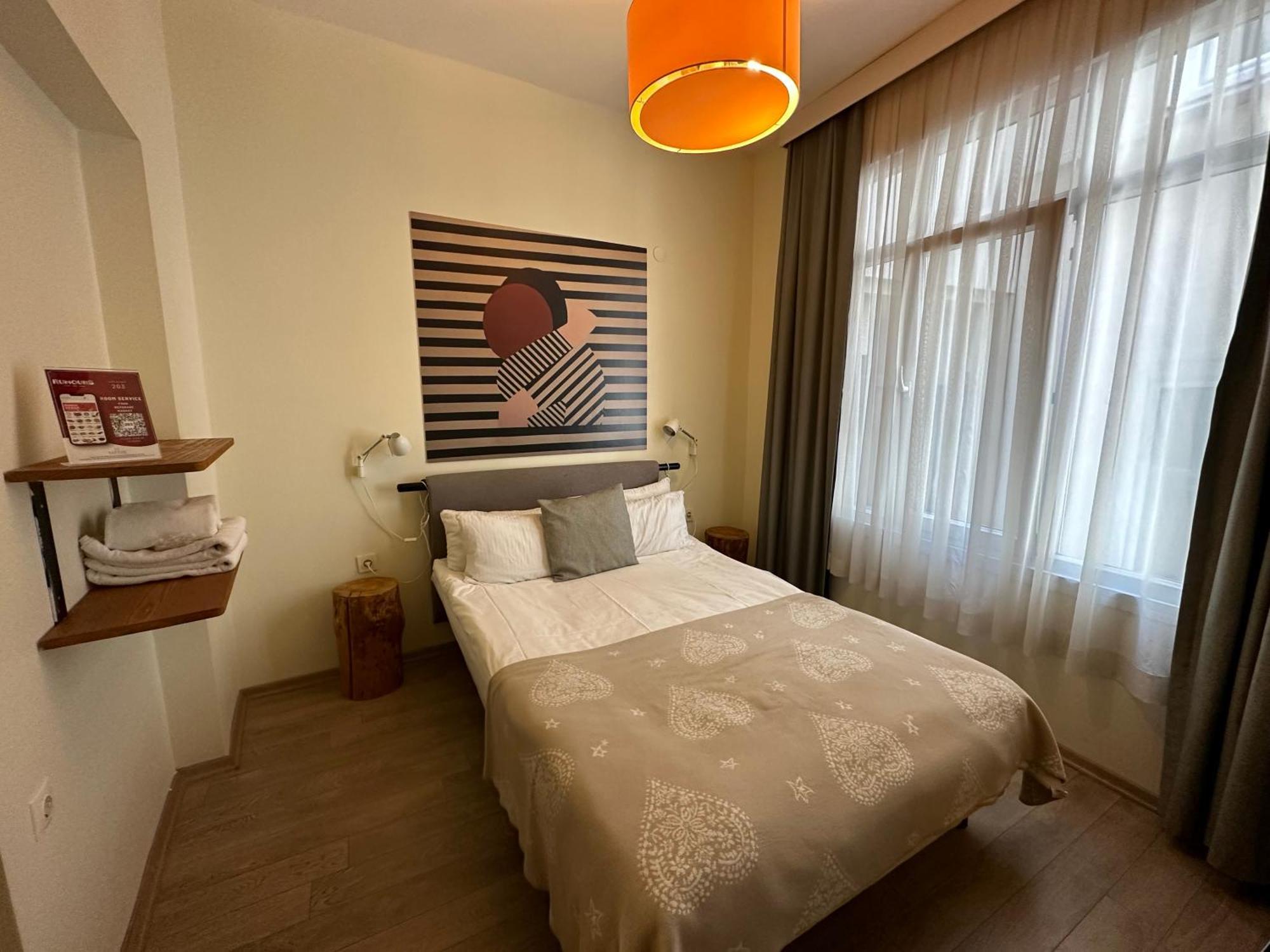 Rumours Hotel 2*