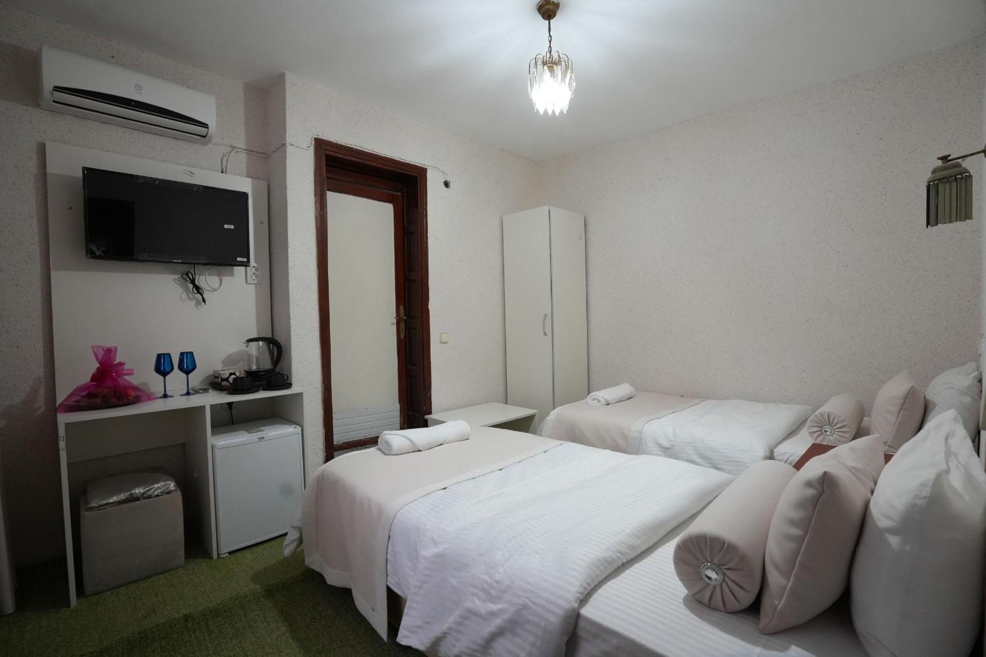 Hotel Ozenturku 3*