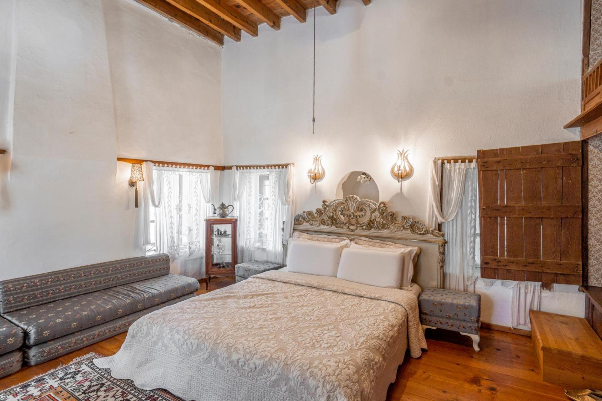 Ha La Bed & Breakfast *