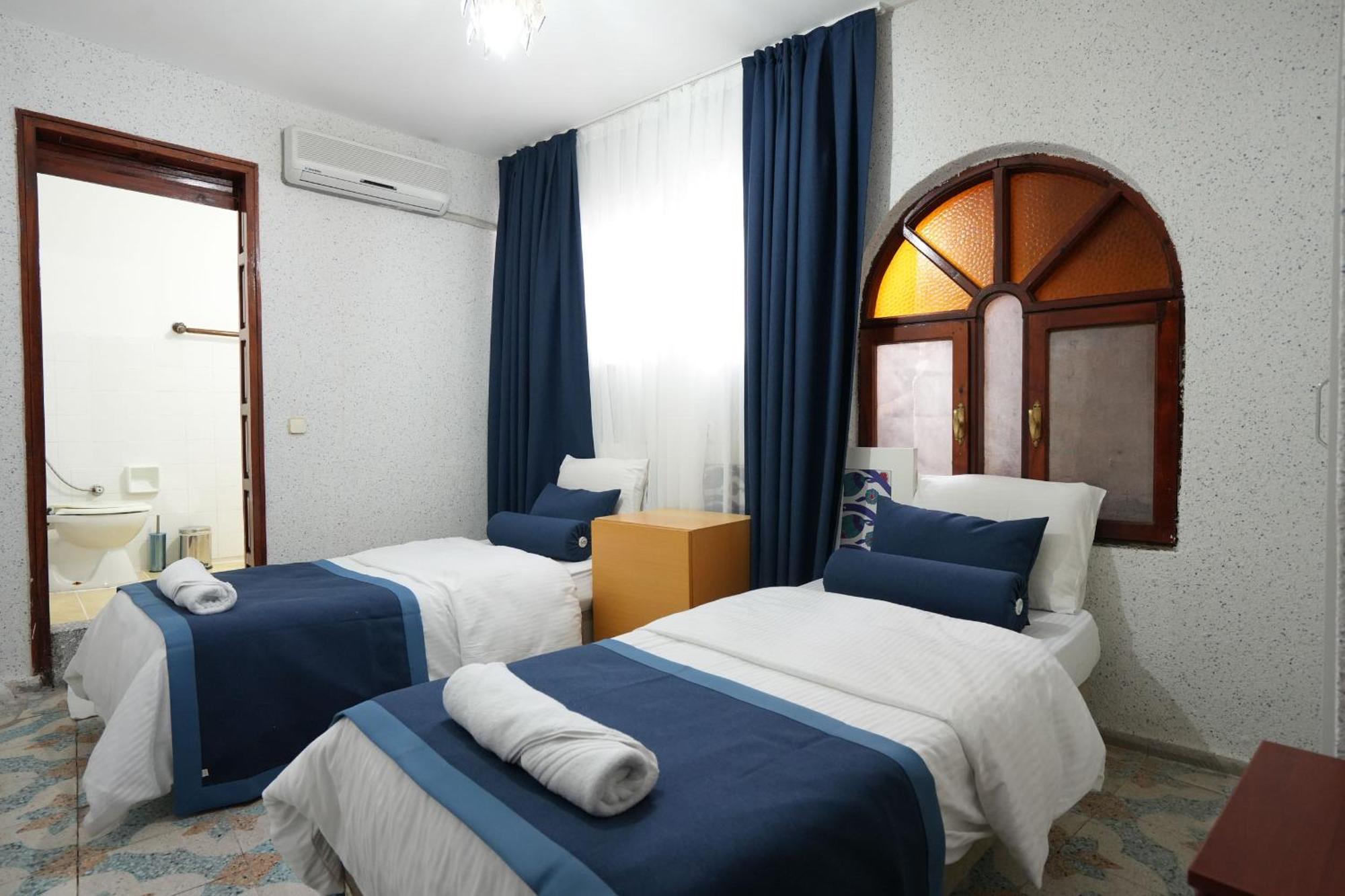 Ozenturku Hotel