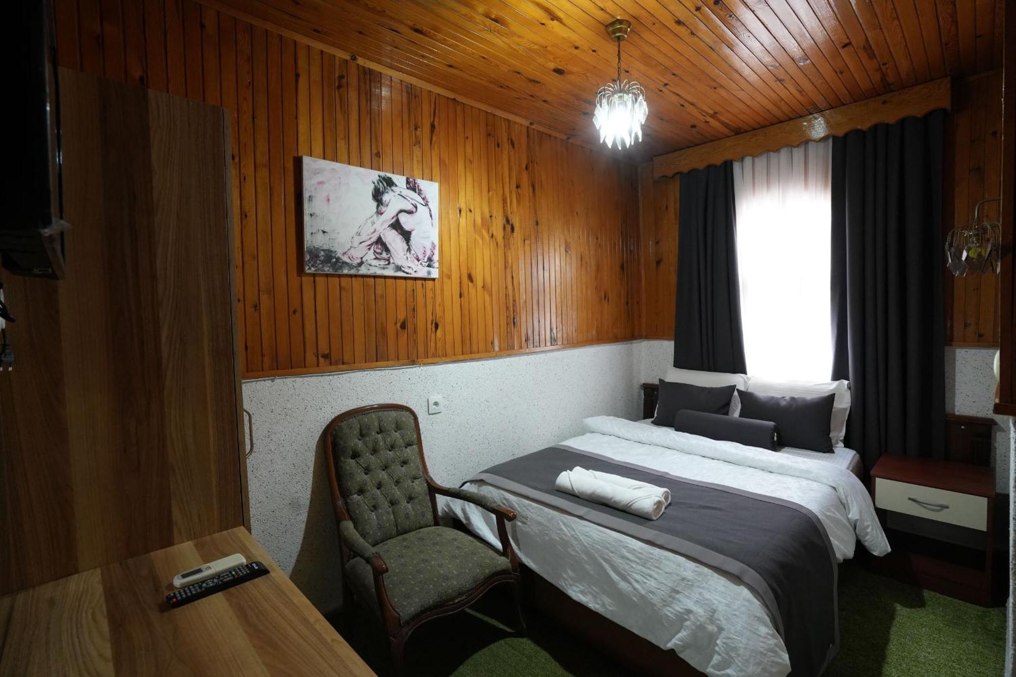 Ozenturku Hotel