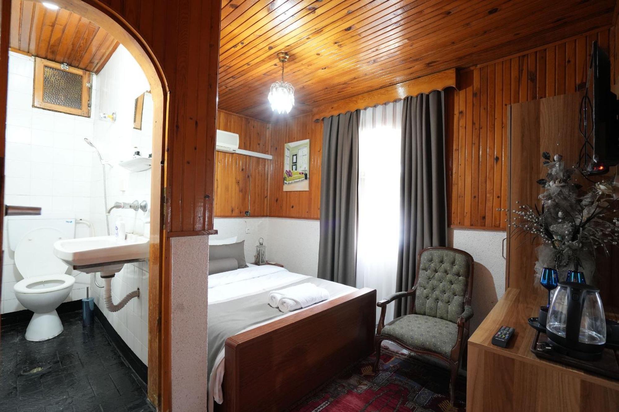 Hotel Ozenturku 3*