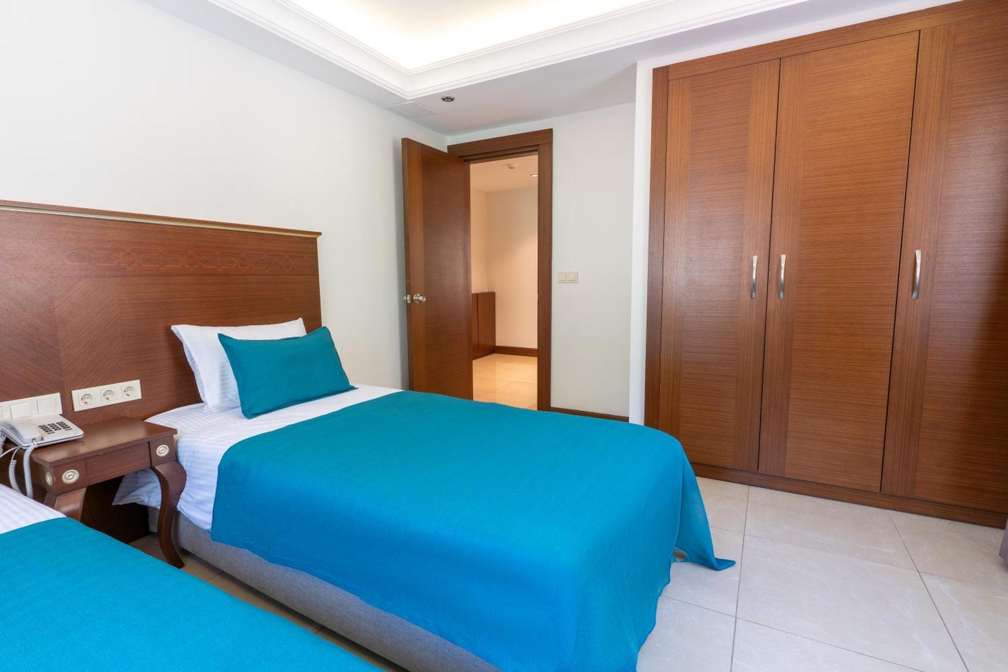 Hotel Flora 4*
