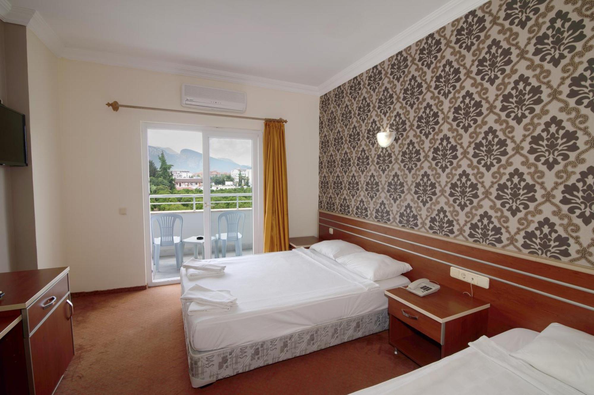 Hotel Grand Derin 4*