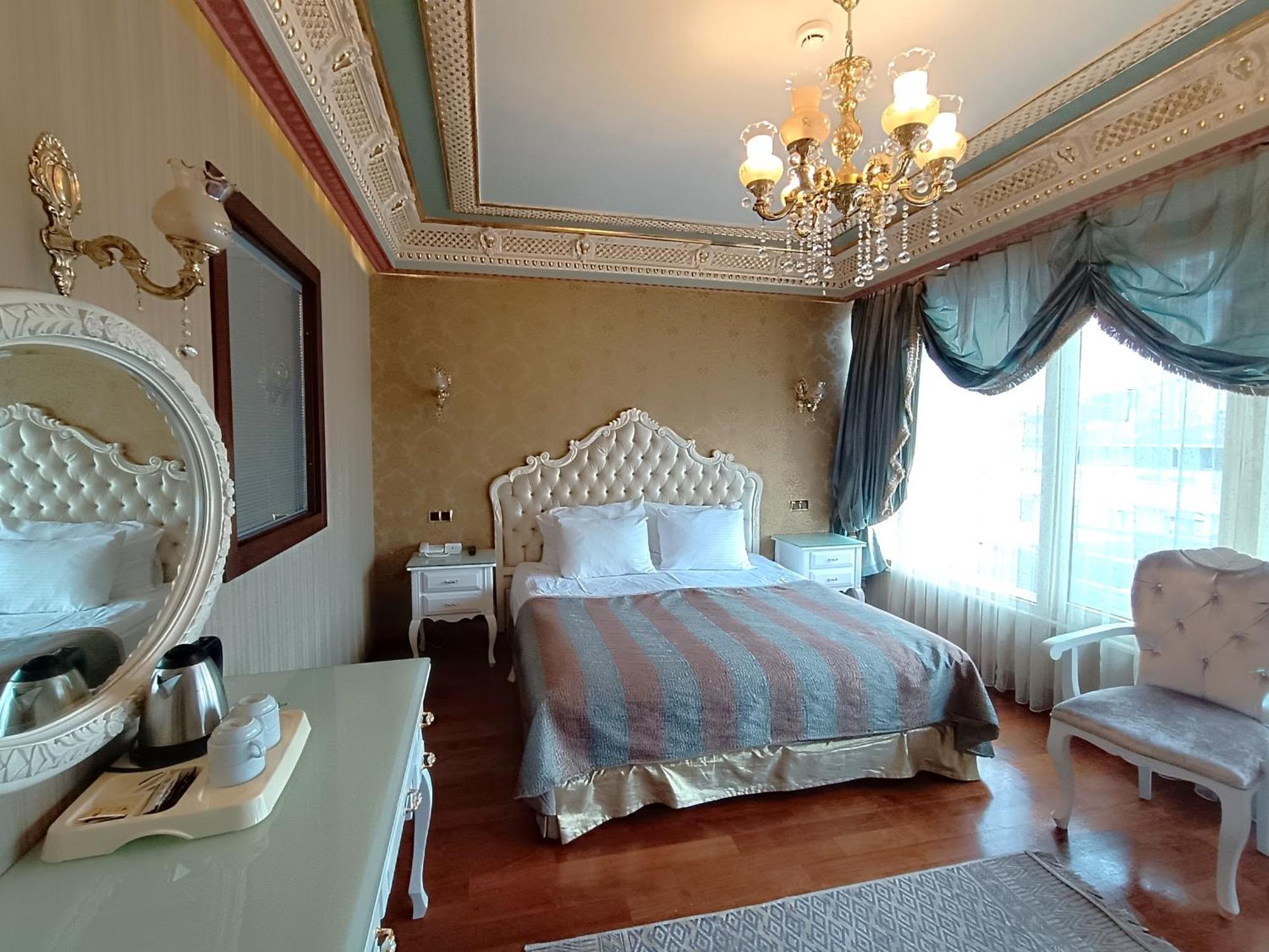 Golden Horn Hotel 4*