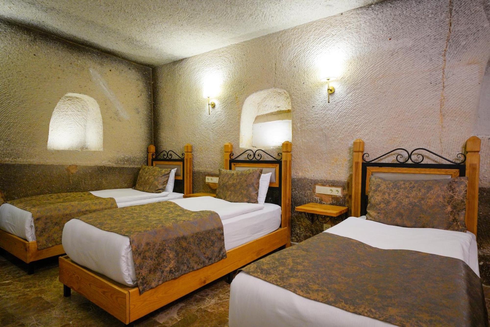 Cave Saksagan Hotel 2*