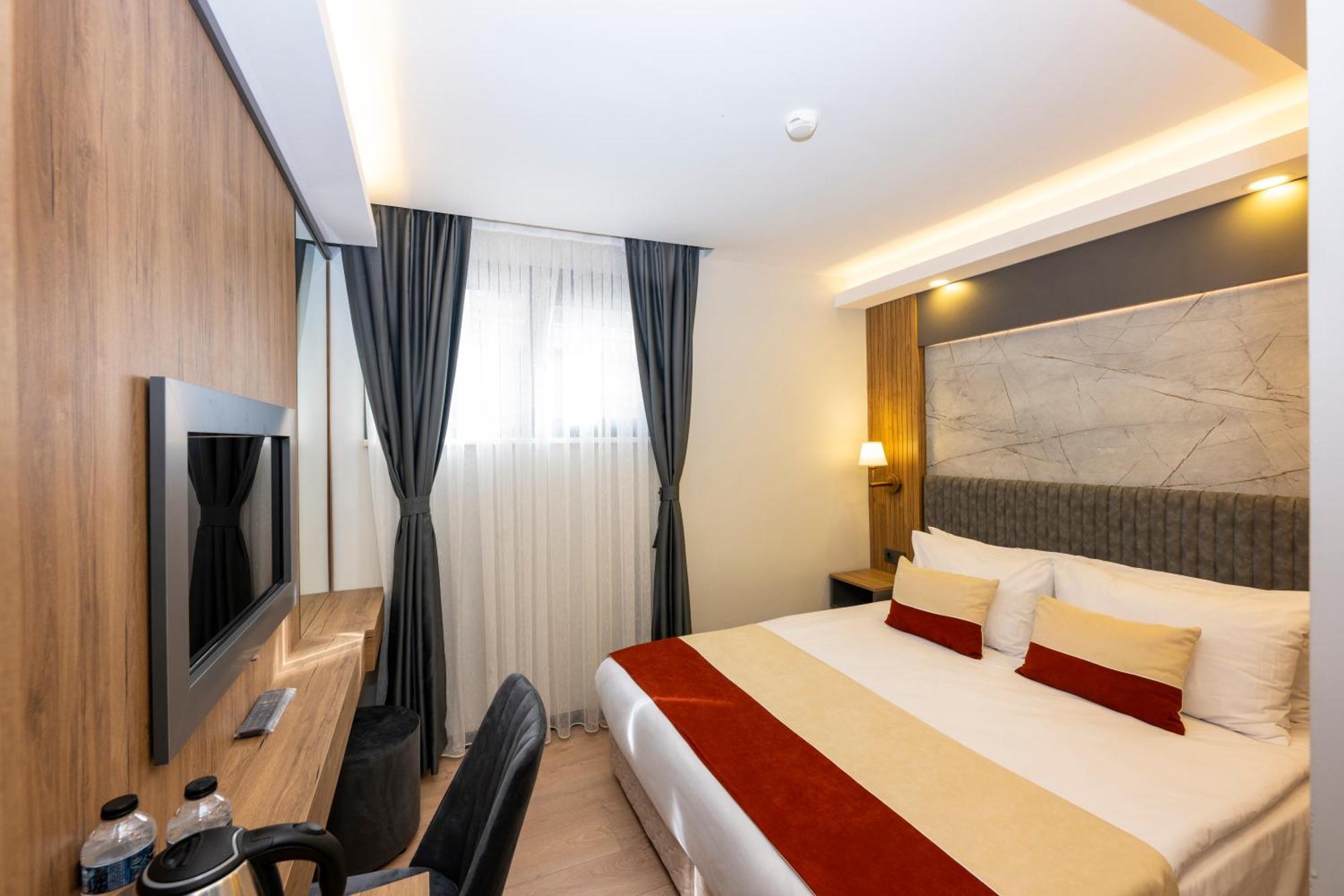 Hotel Harmony &