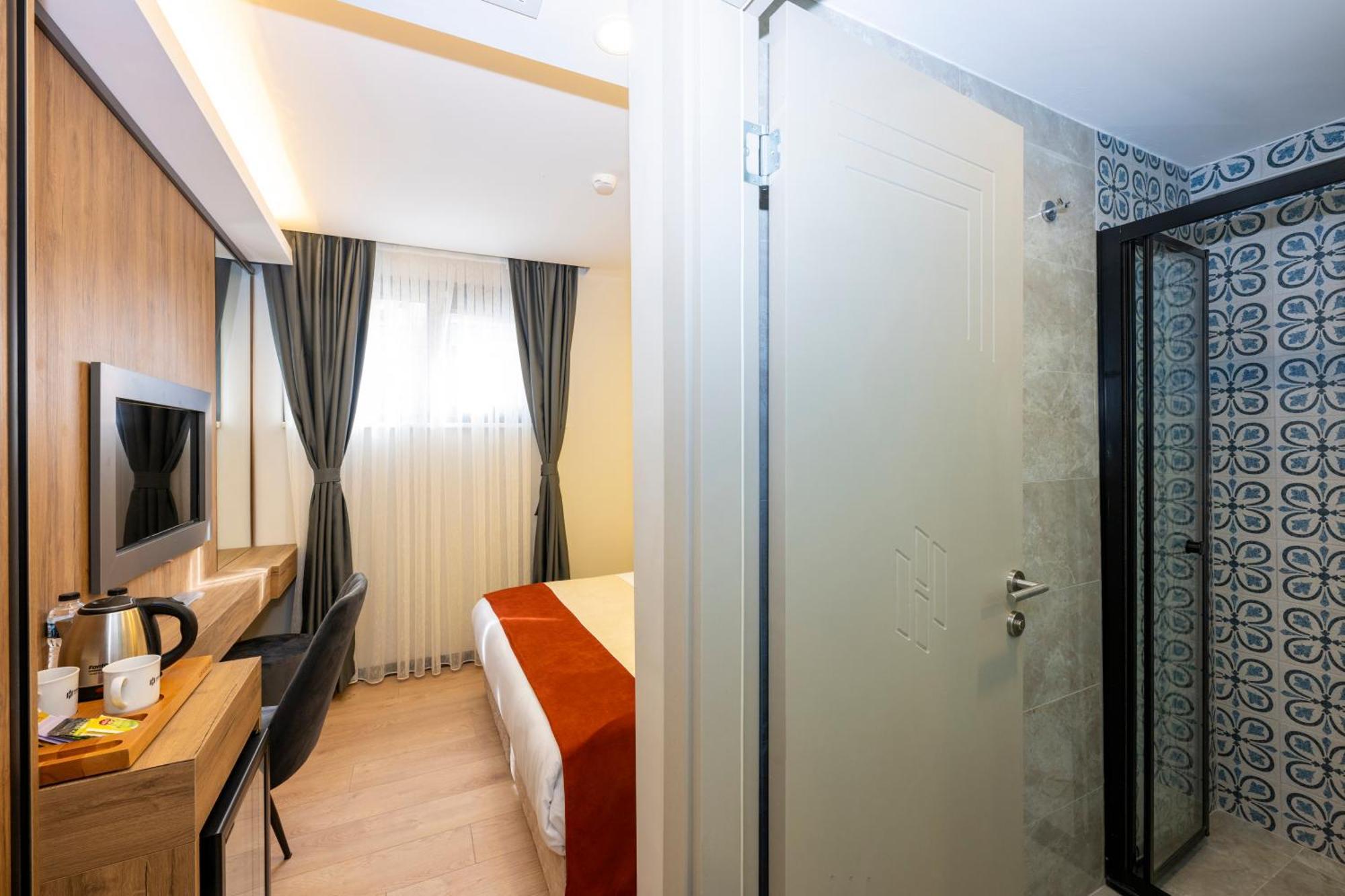 Hotel Harmony & 4*