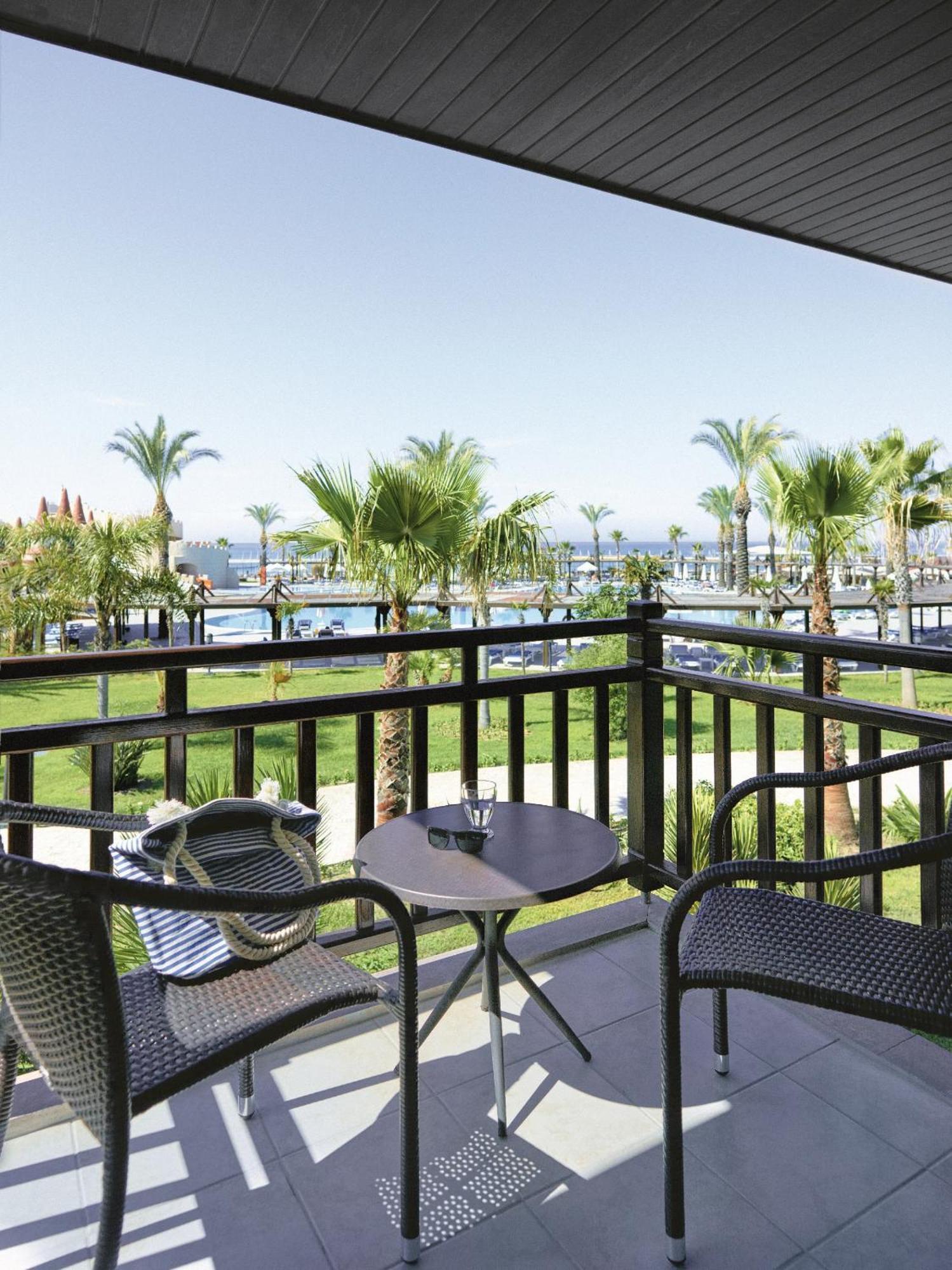 Tui Blue Palm Garden Resort Side
