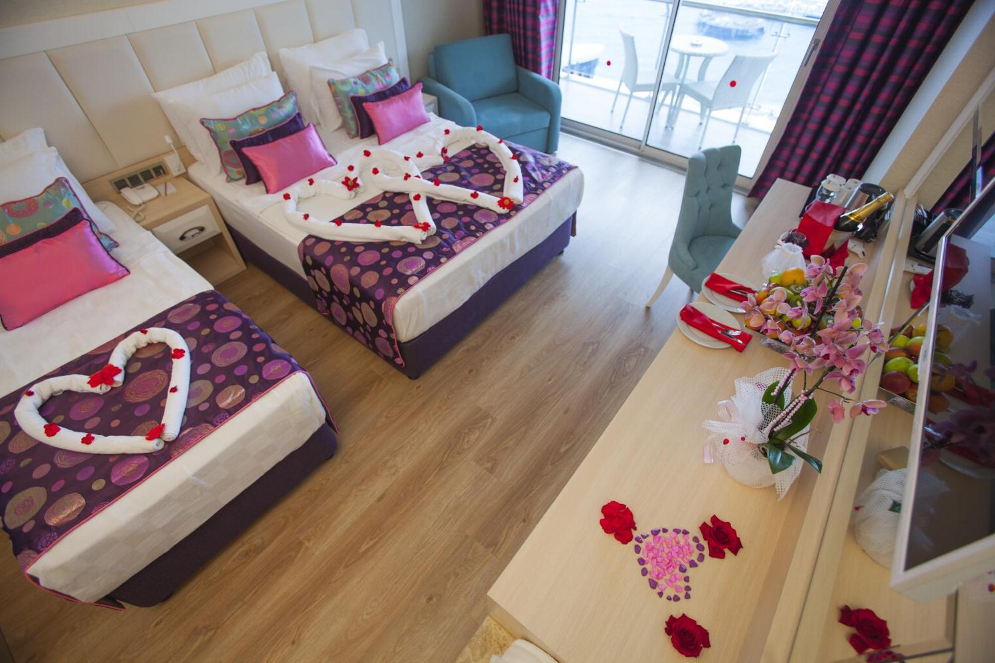 Hotel Azura Deluxe & 5*