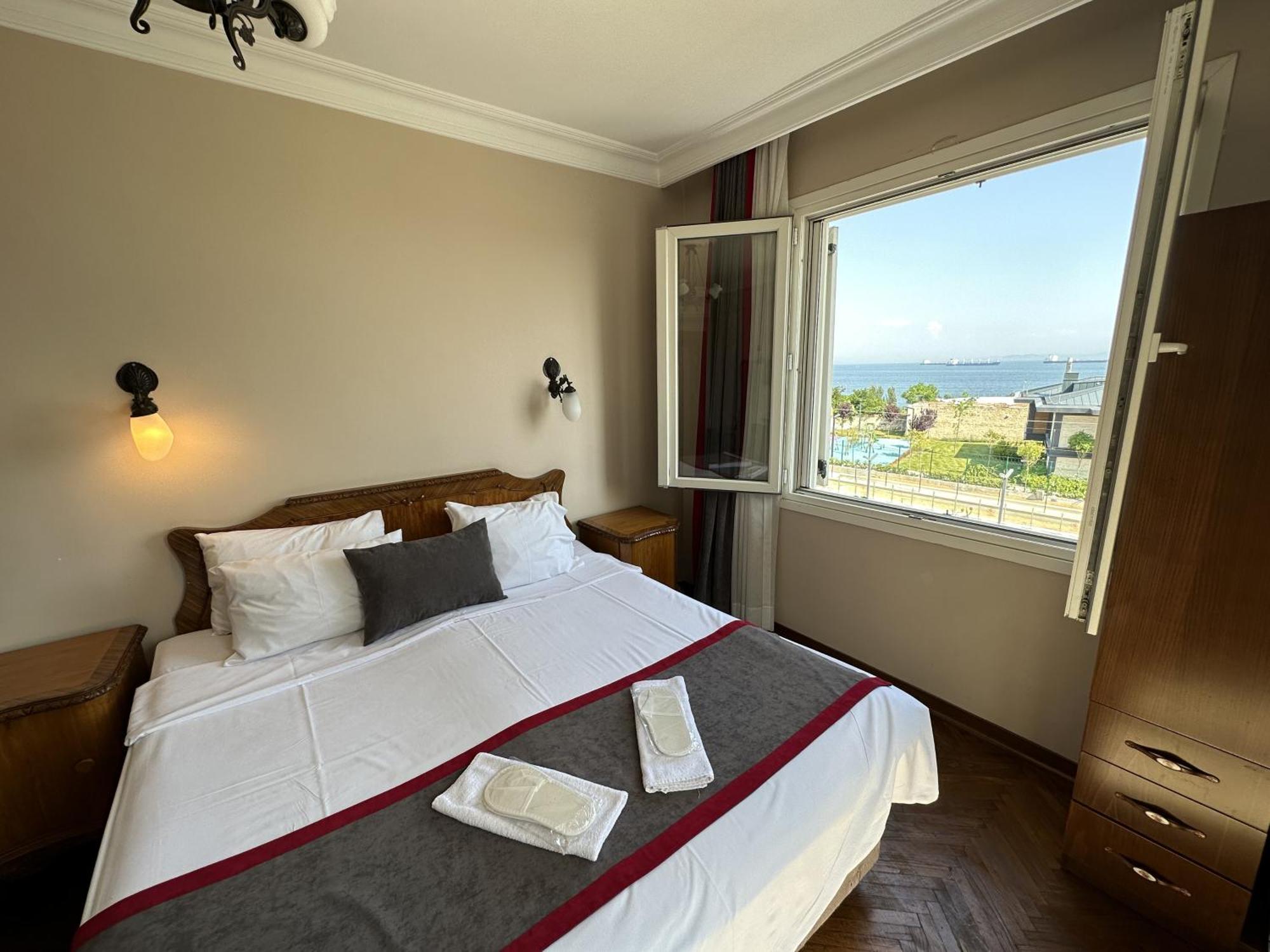 Queen Seagull Boutique Bed & Breakfast