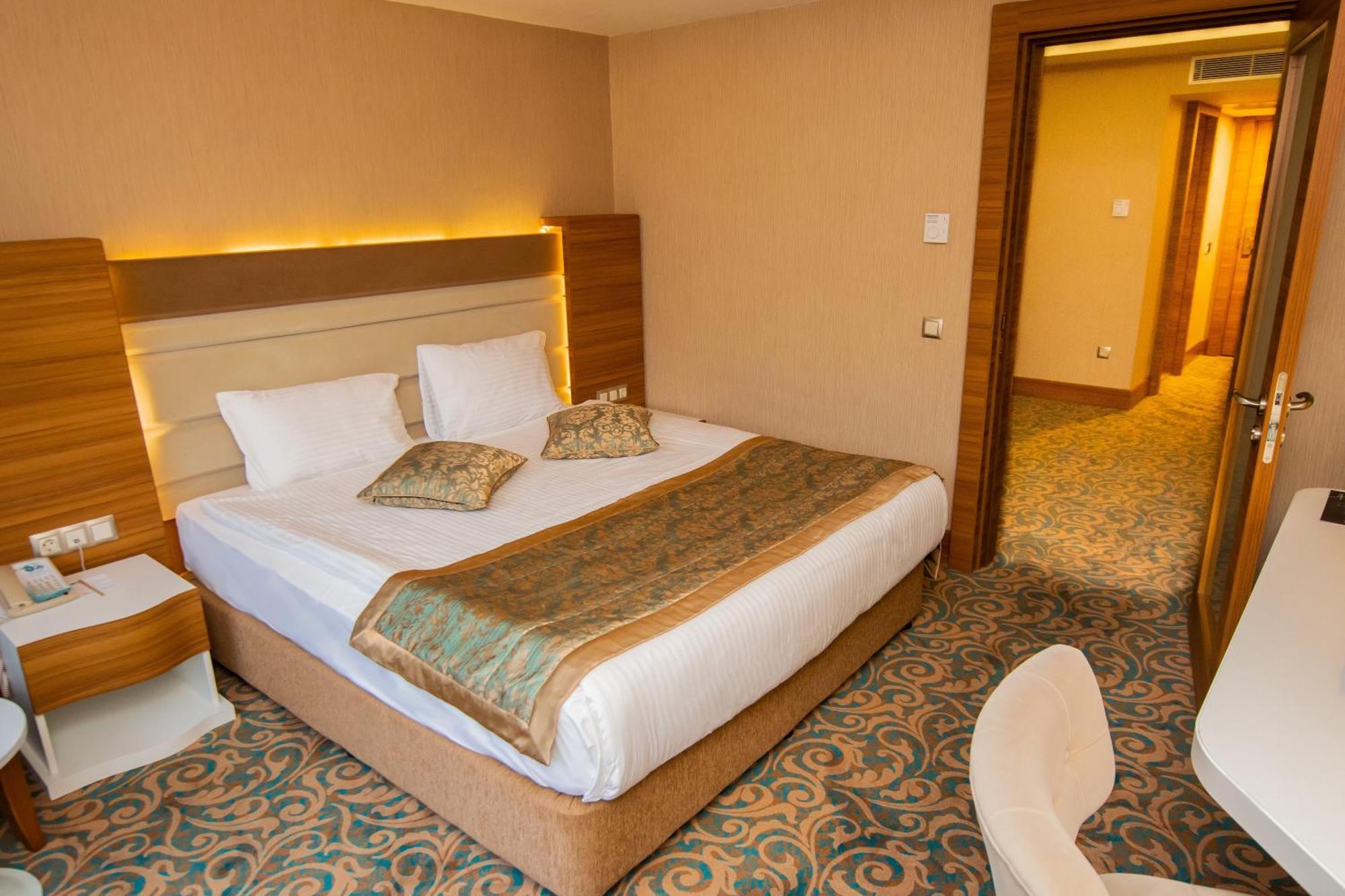 Hotel Cam Thermal &