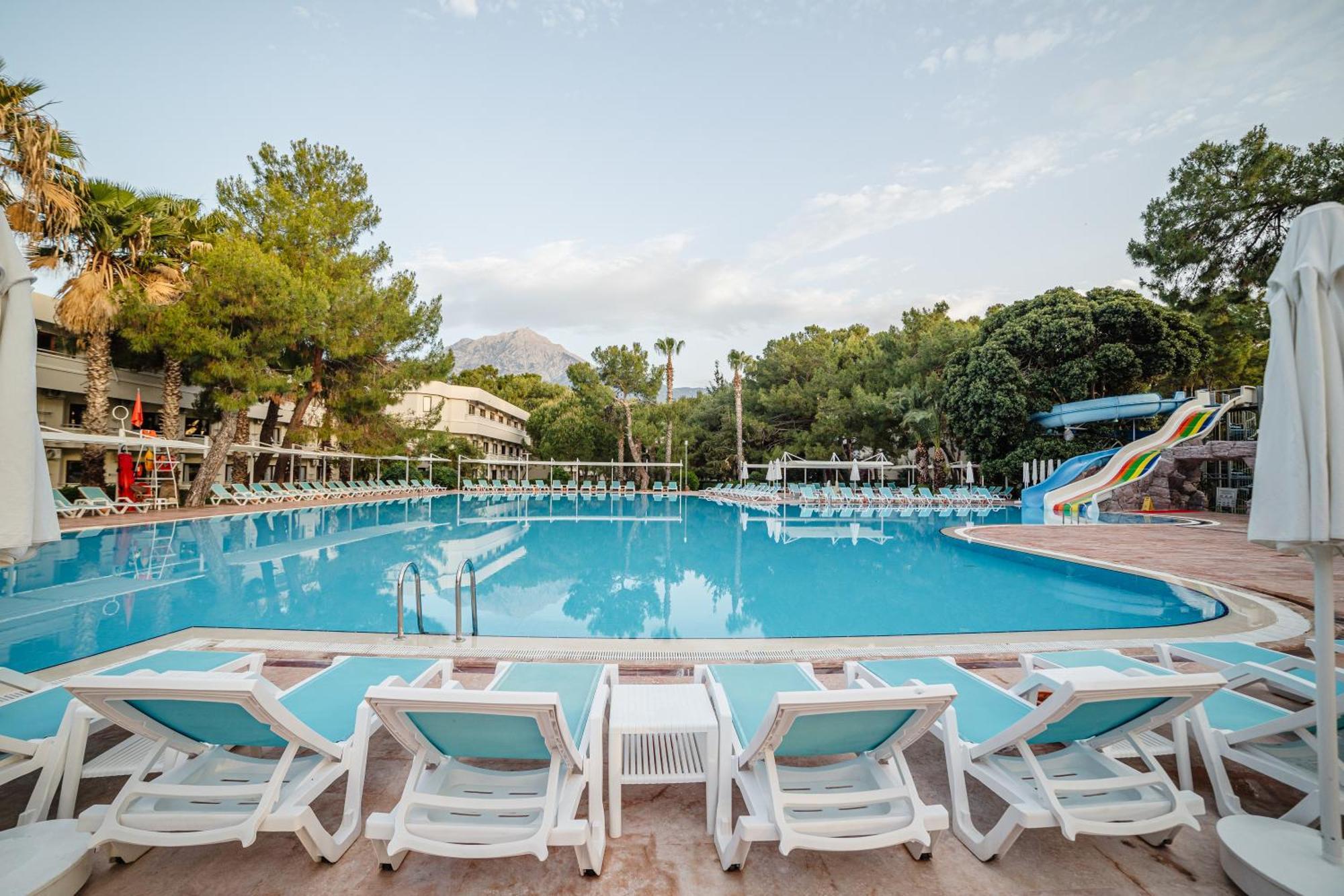 Fun & Sun Club Saphire 4*