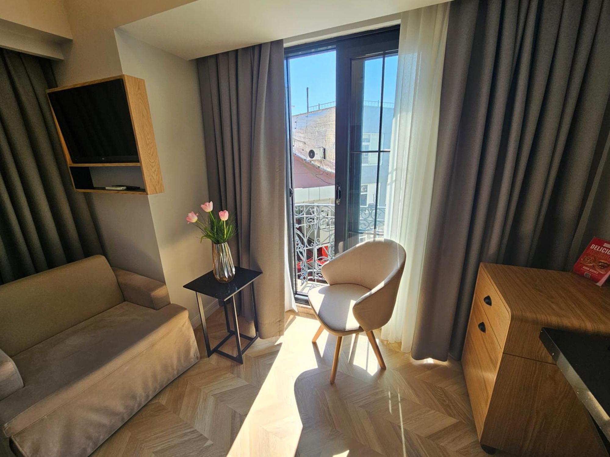 Anthemis Istanbul