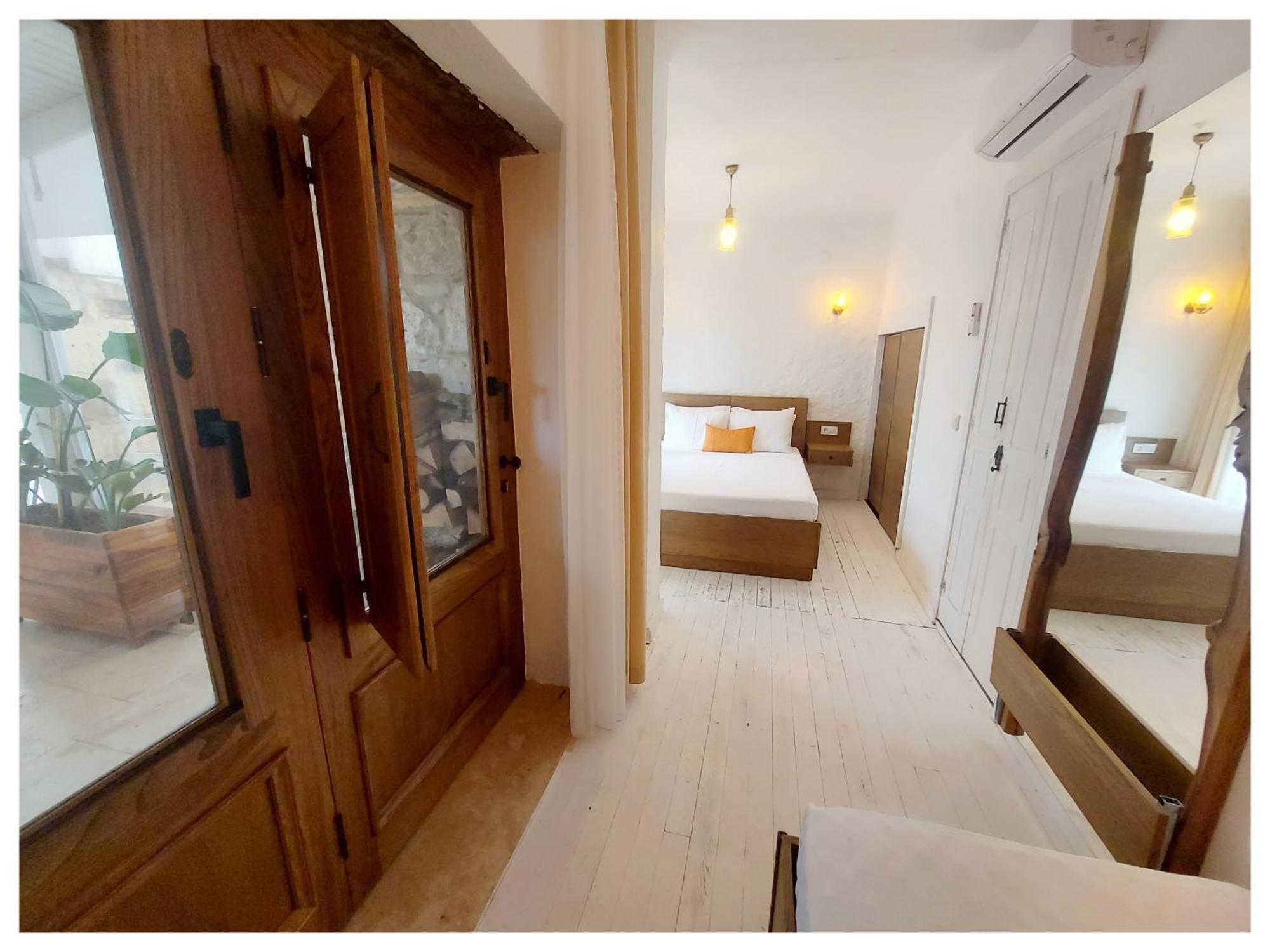 Hotel Perla Rossa 2*