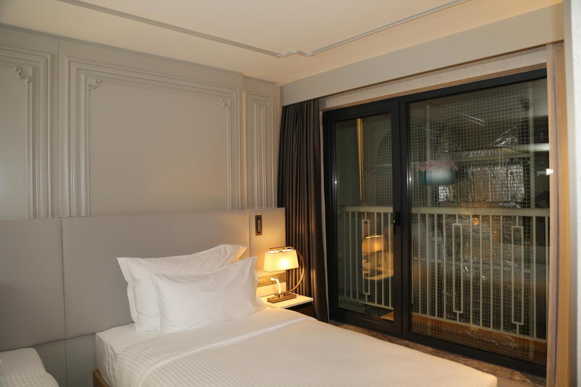 Stayso The House Hotel