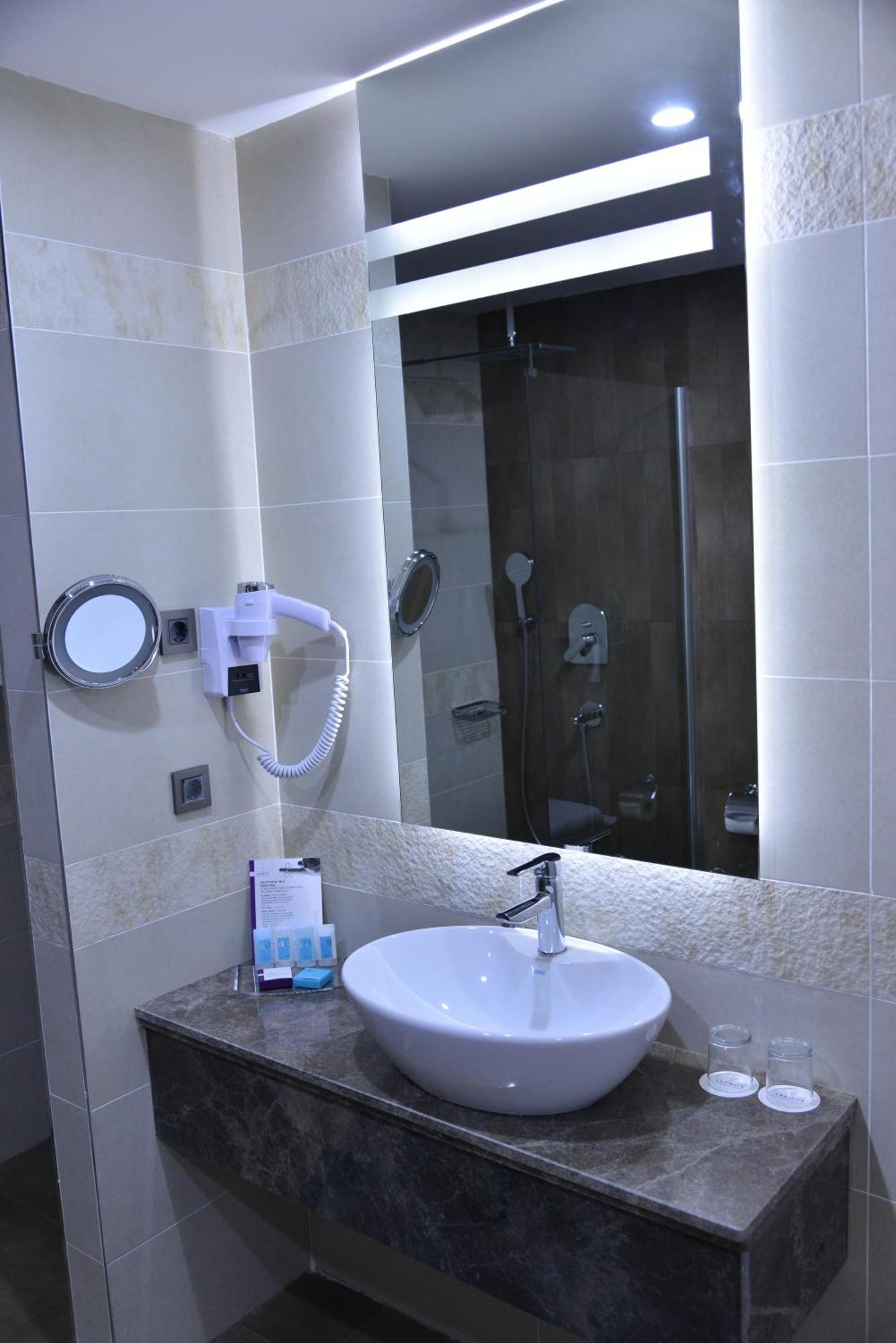Anemon Grand Hotel