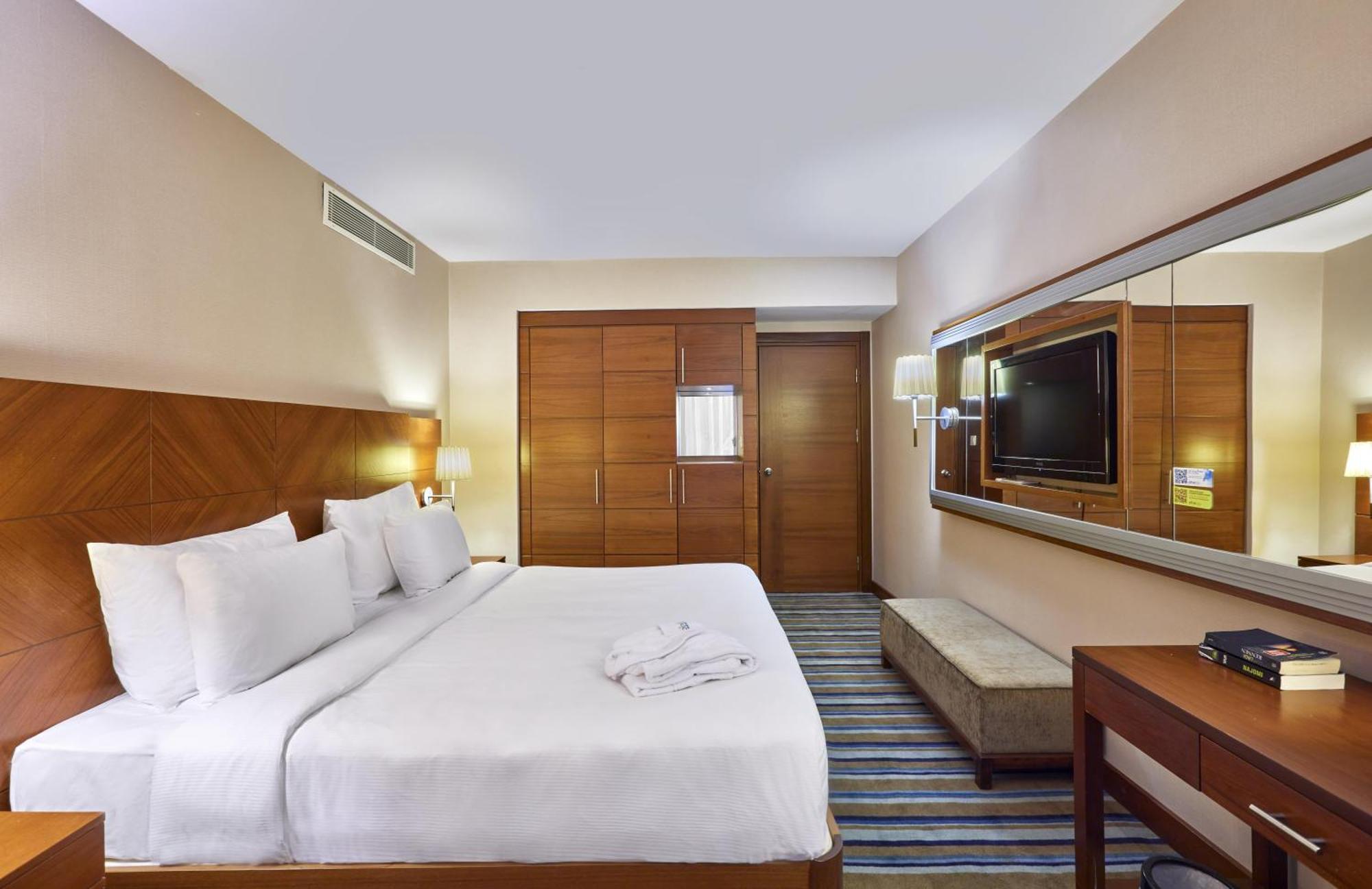 Resort Pine Bay Holiday 5*