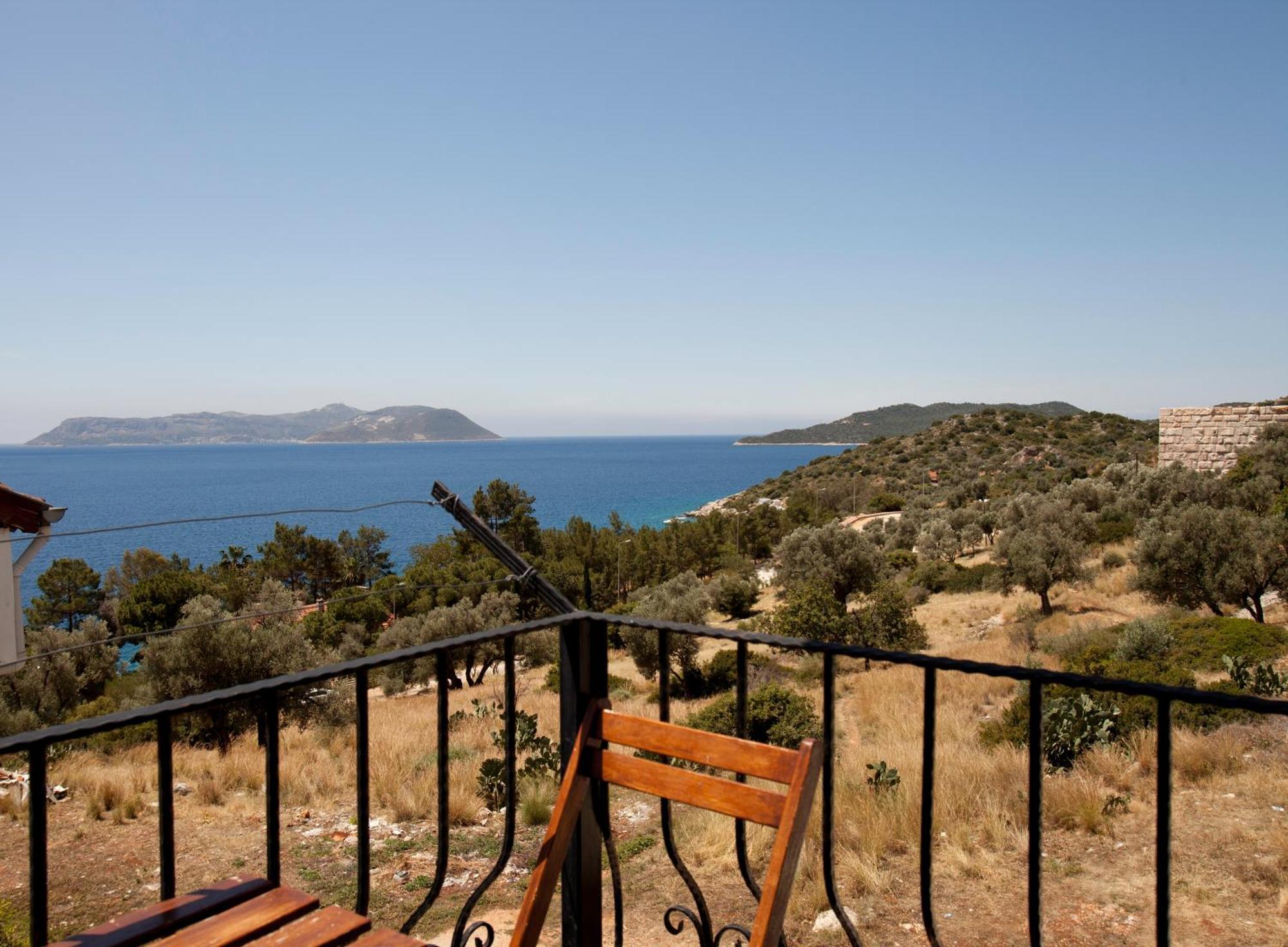 Hideaway Hotel