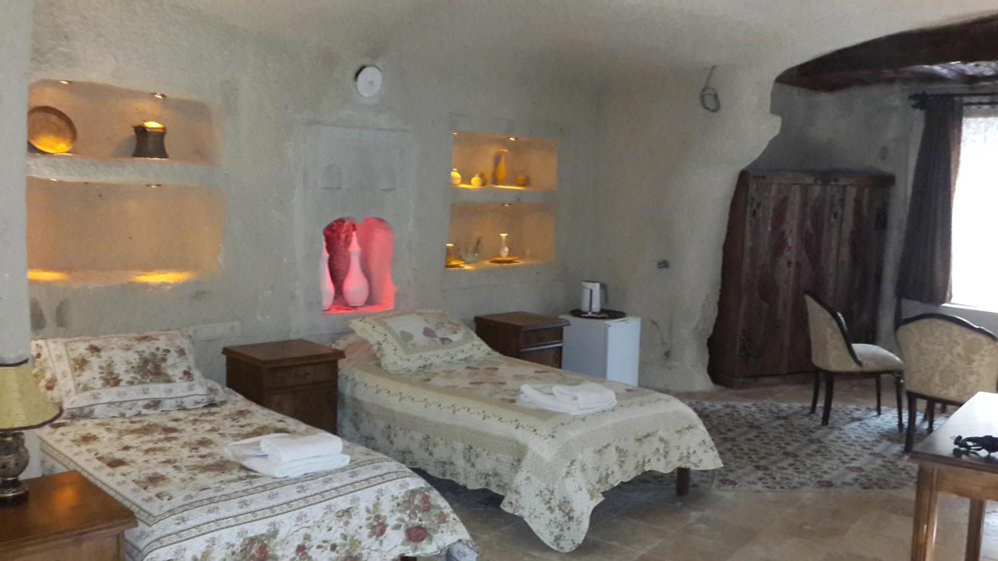 Arif Cave Hotel 2*