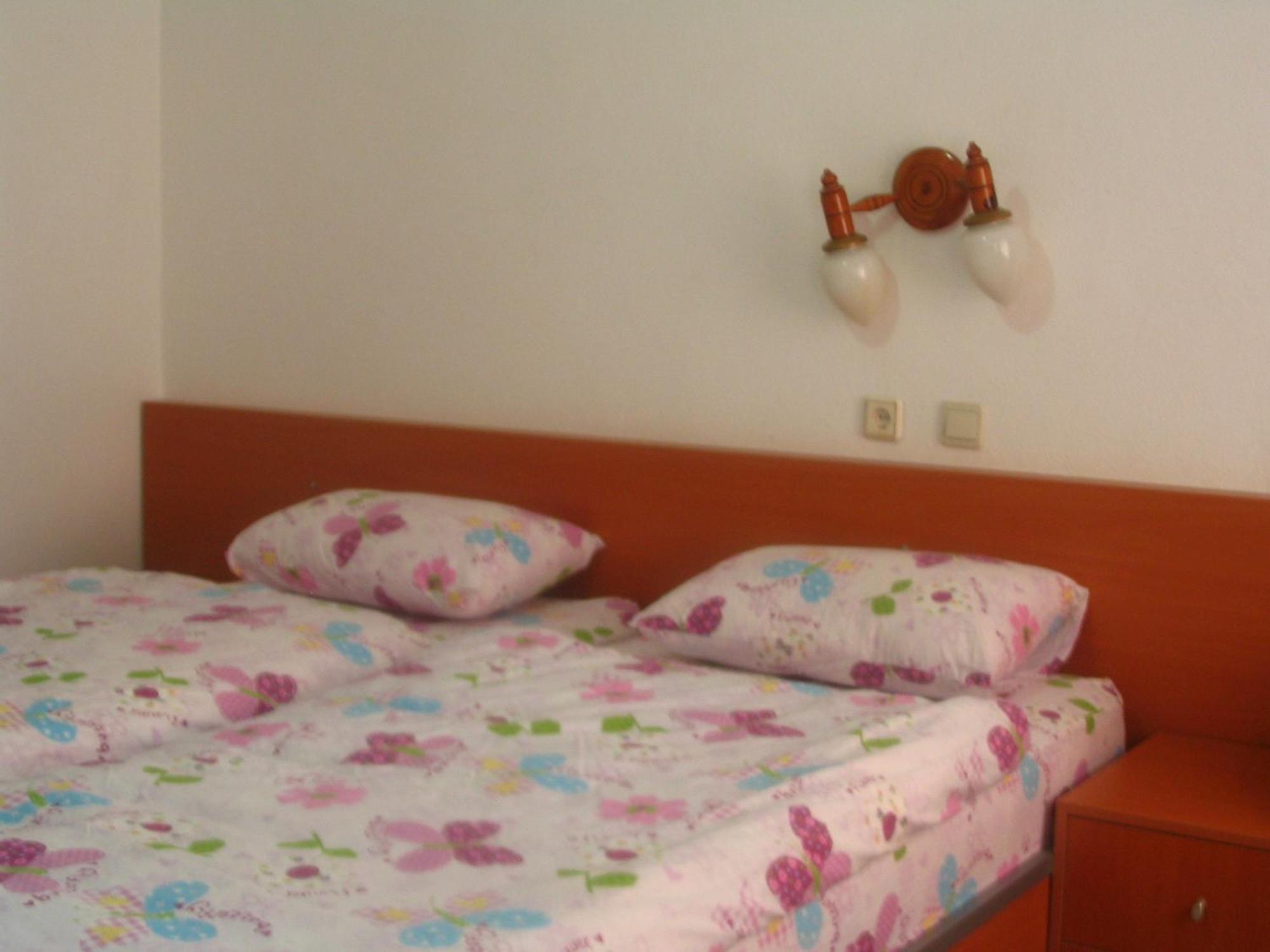 Schoenberg Motel Kizilot