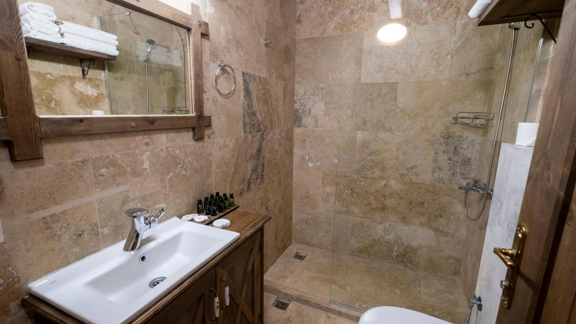 Inn In Stone House 3*